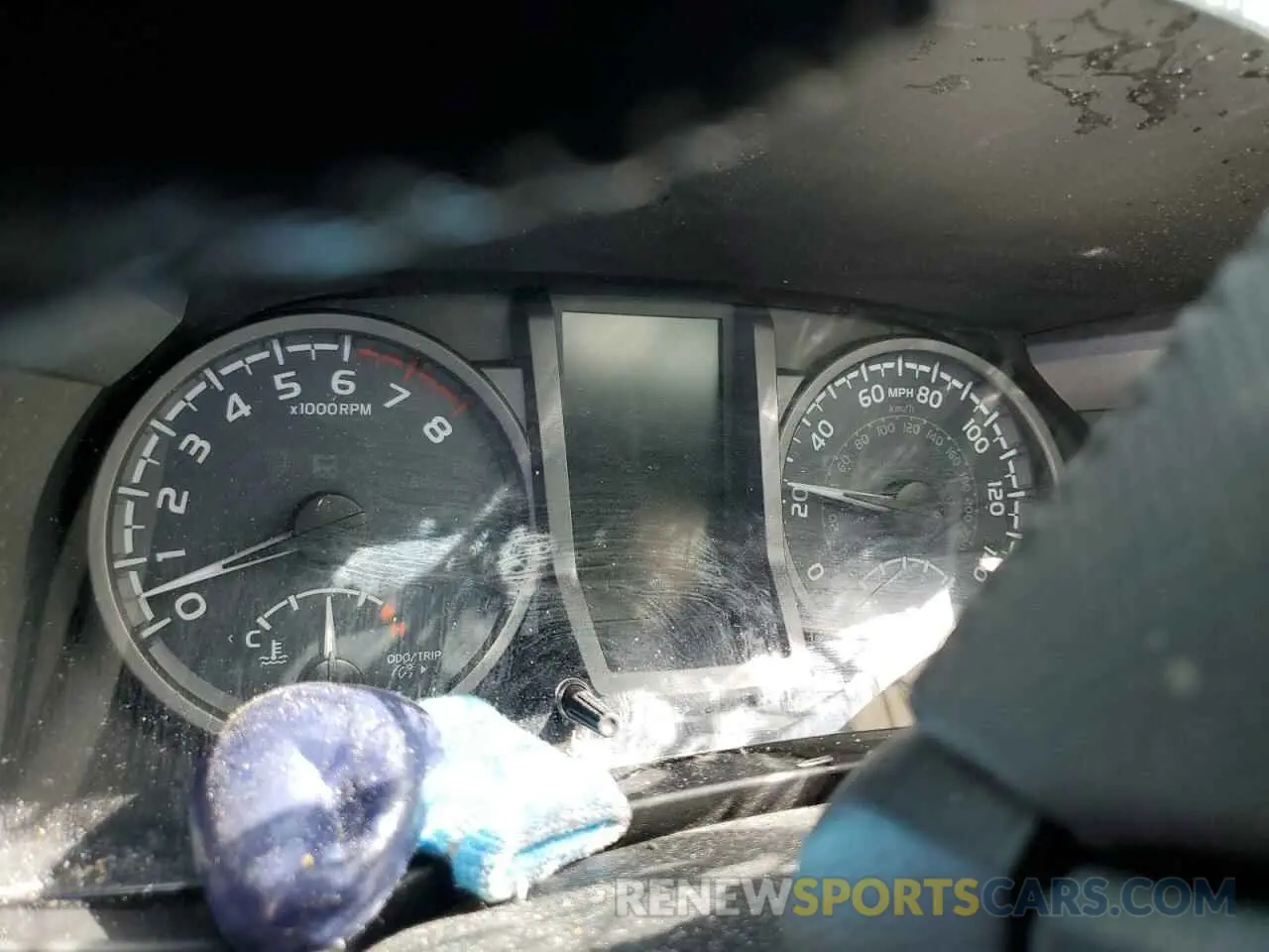 9 Photograph of a damaged car 3TMCZ5AN1KM231323 TOYOTA TACOMA 2019