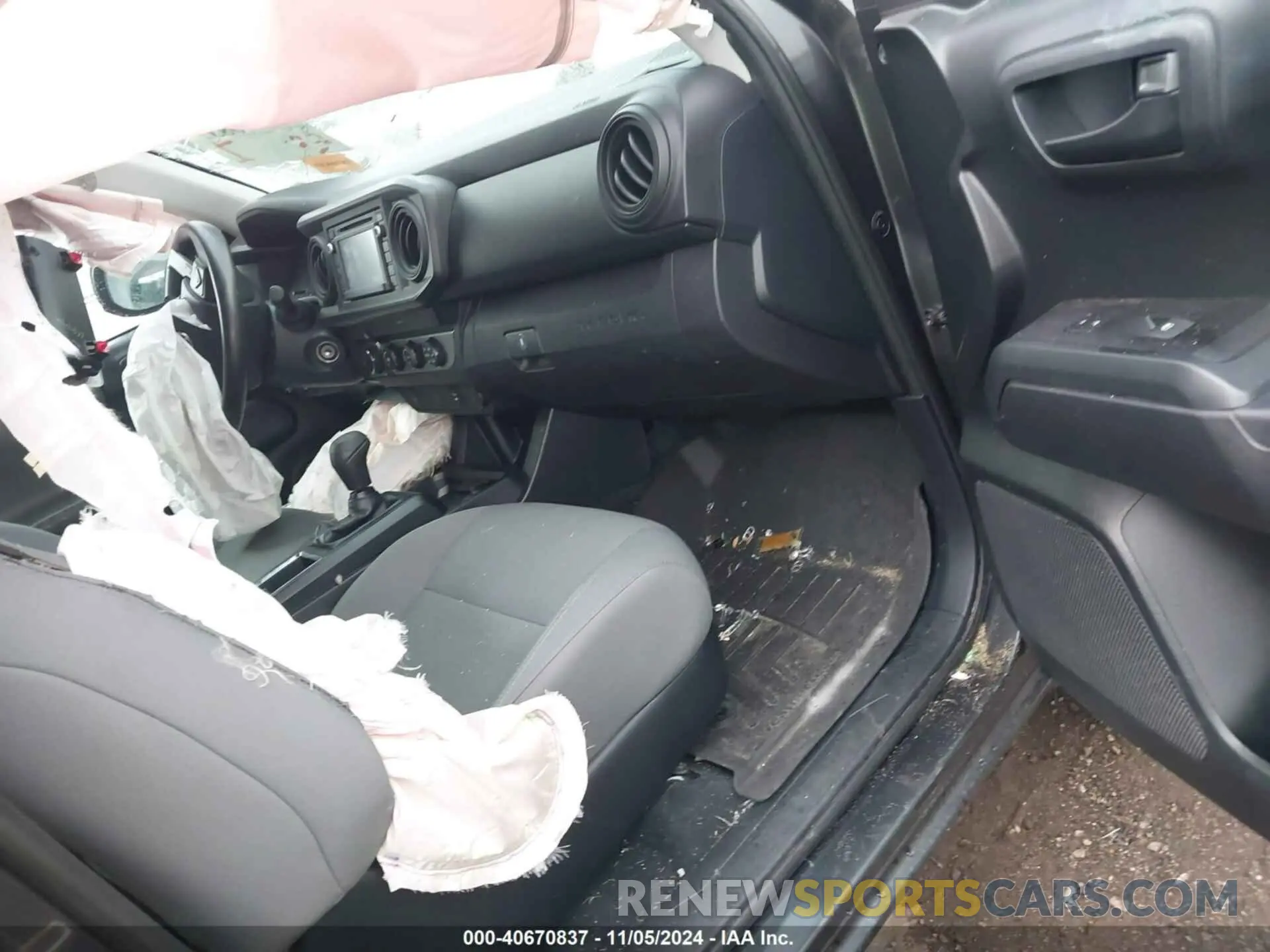 5 Photograph of a damaged car 3TMCZ5AN1KM255606 TOYOTA TACOMA 2019
