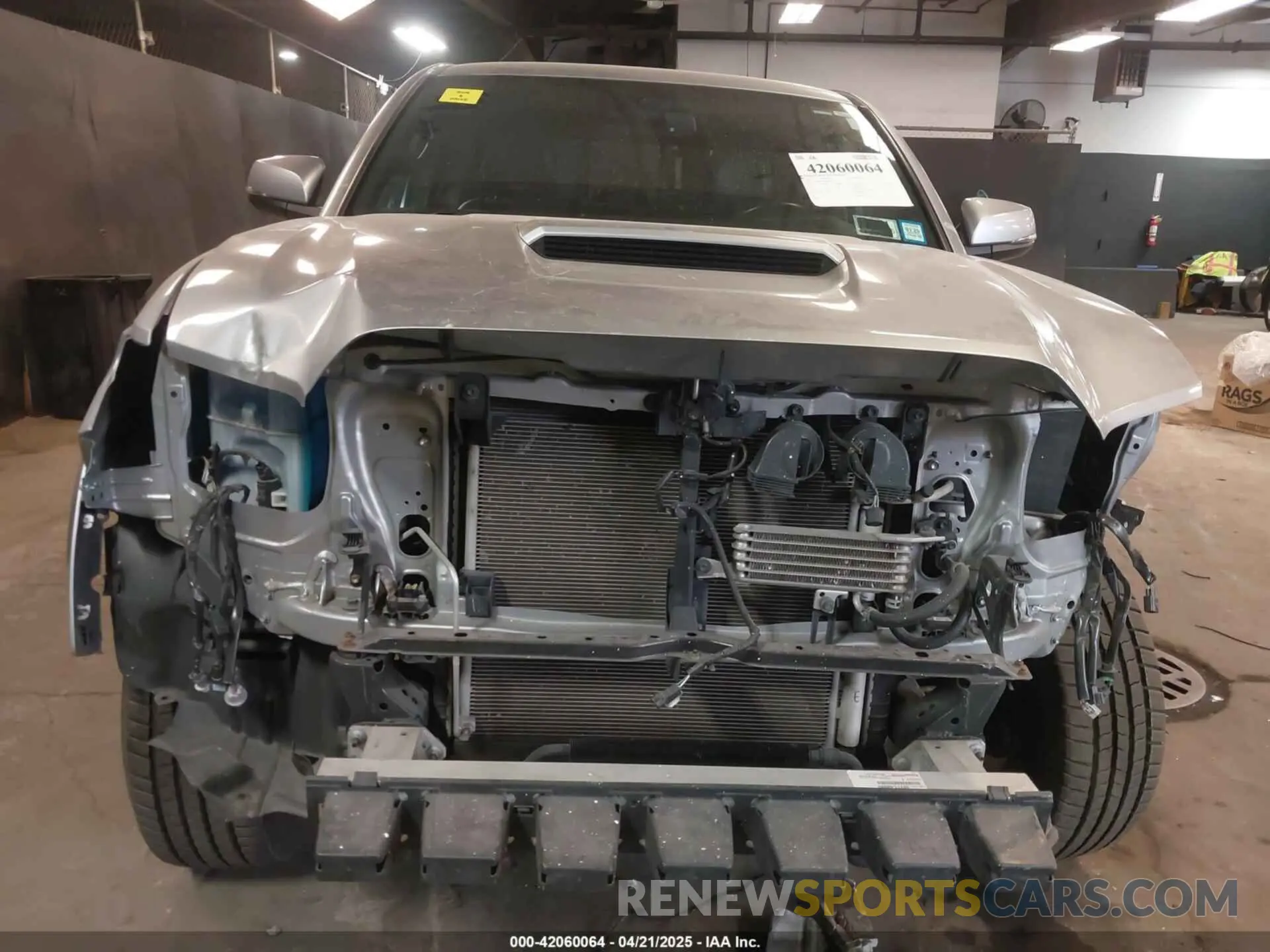 13 Photograph of a damaged car 3TMCZ5AN1KM256173 TOYOTA TACOMA 2019