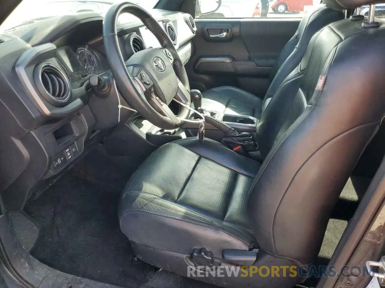 7 Photograph of a damaged car 3TMCZ5AN1KM266315 TOYOTA TACOMA 2019