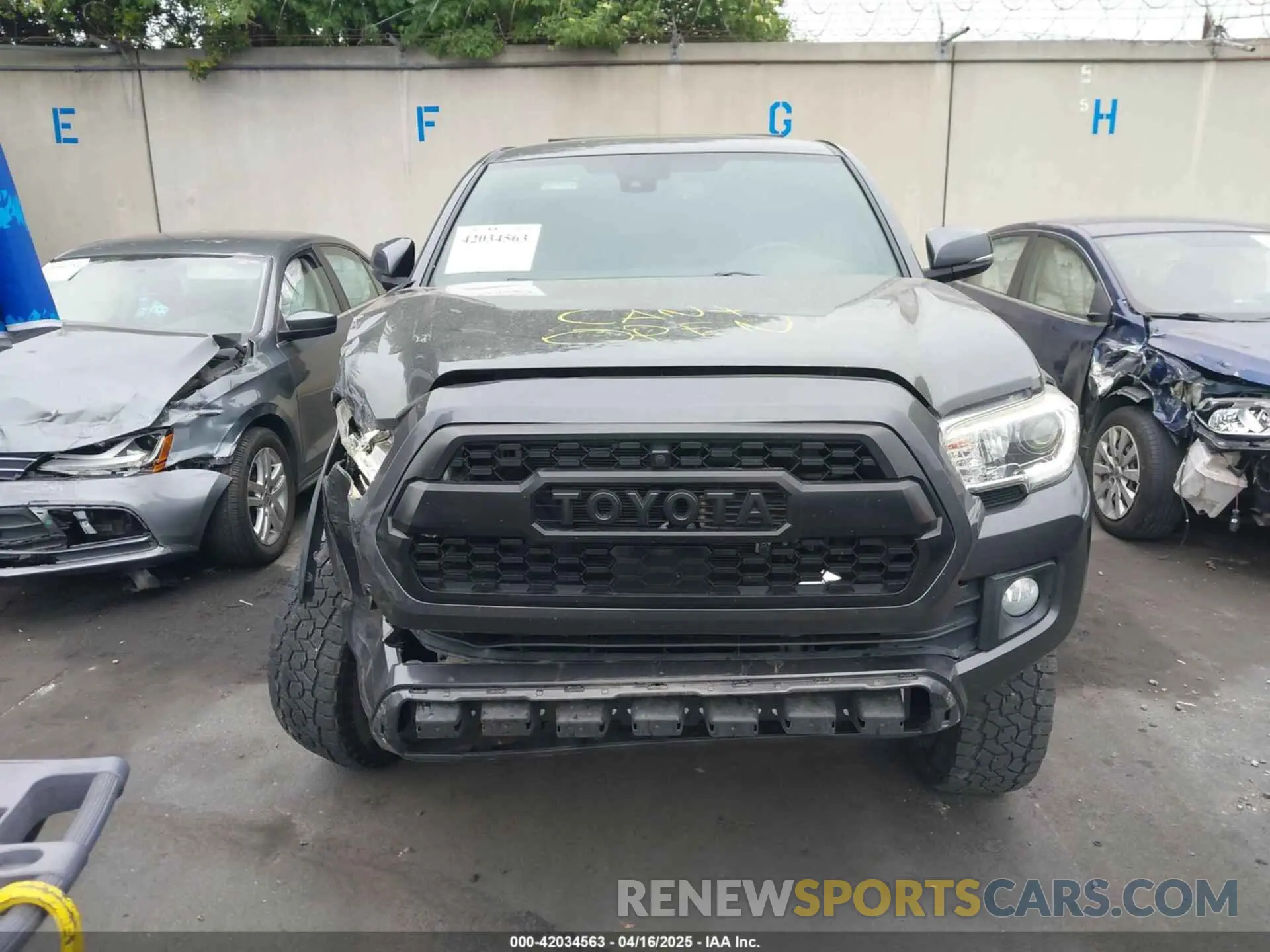 13 Photograph of a damaged car 3TMCZ5AN1KM267271 TOYOTA TACOMA 2019