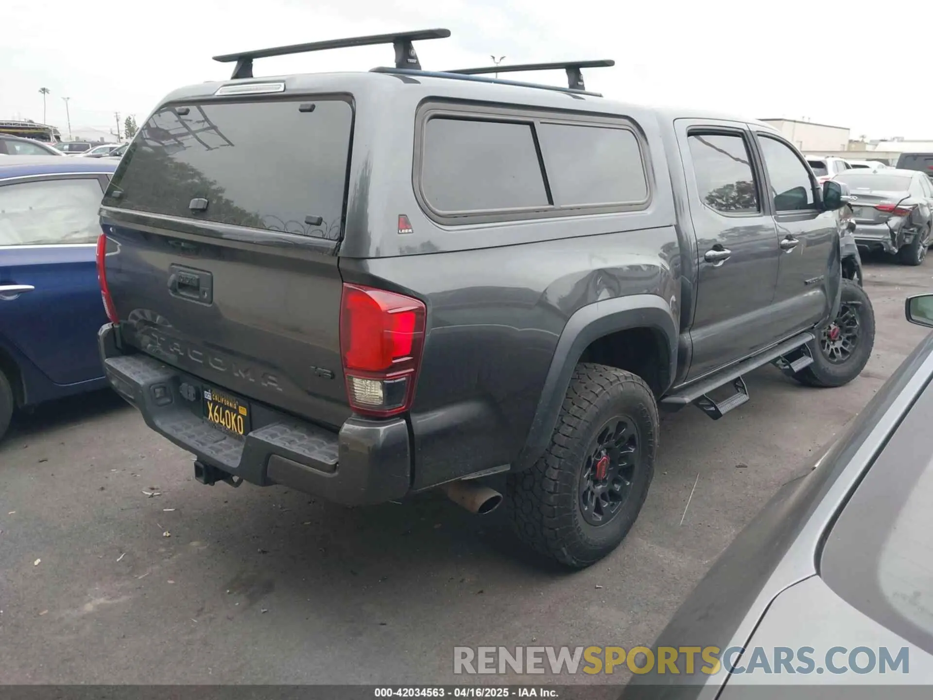 4 Photograph of a damaged car 3TMCZ5AN1KM267271 TOYOTA TACOMA 2019