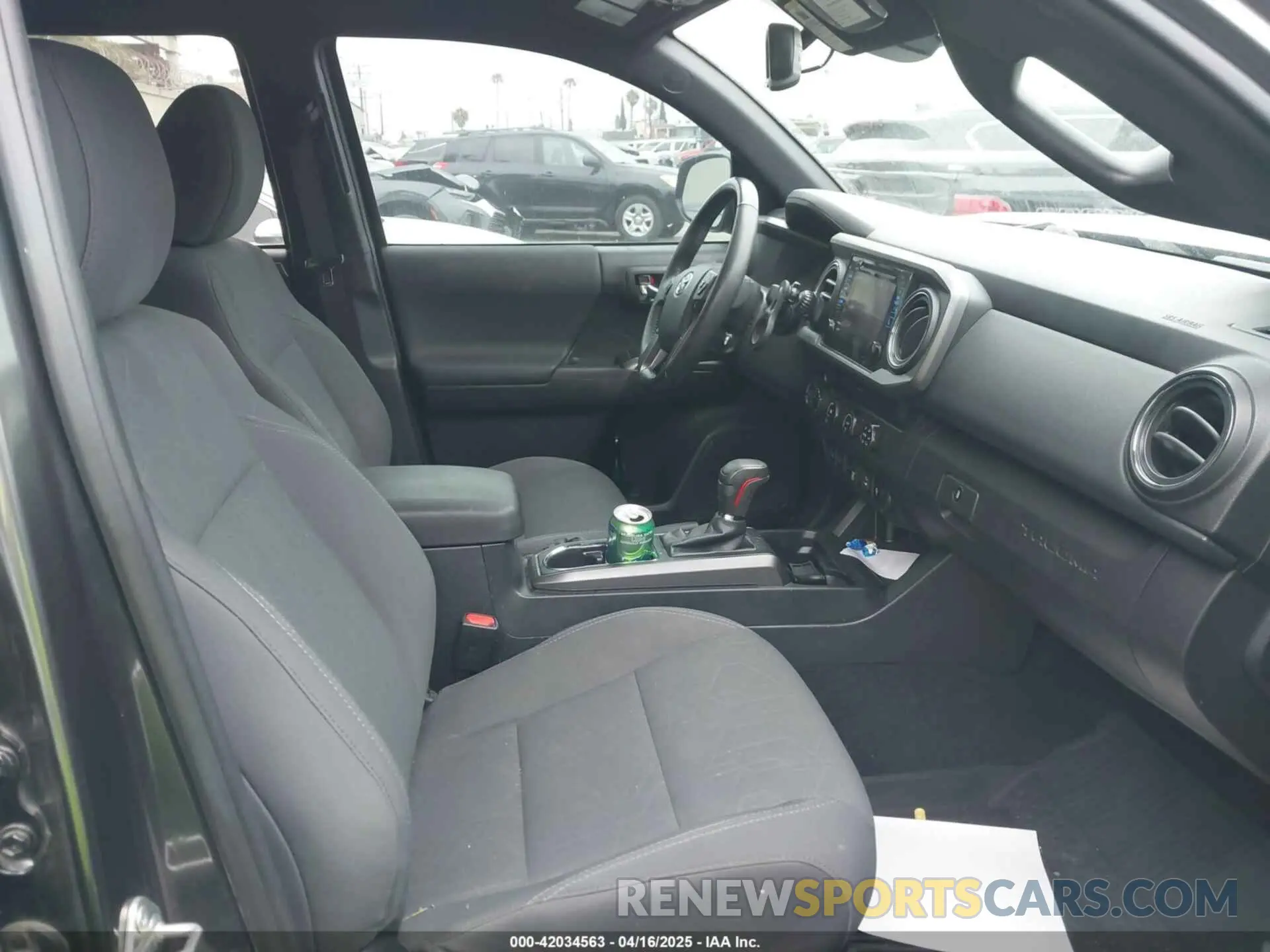 5 Photograph of a damaged car 3TMCZ5AN1KM267271 TOYOTA TACOMA 2019