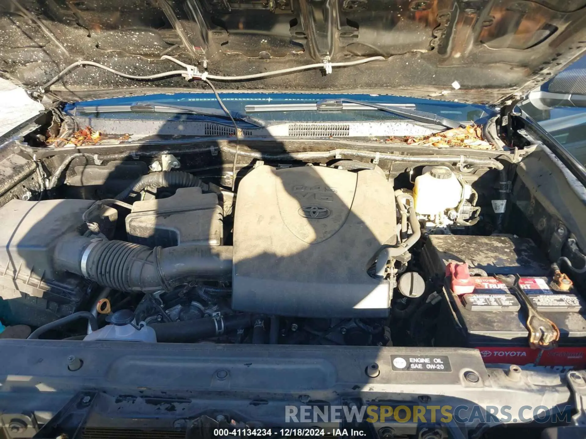 10 Photograph of a damaged car 3TMCZ5AN1KM274494 TOYOTA TACOMA 2019