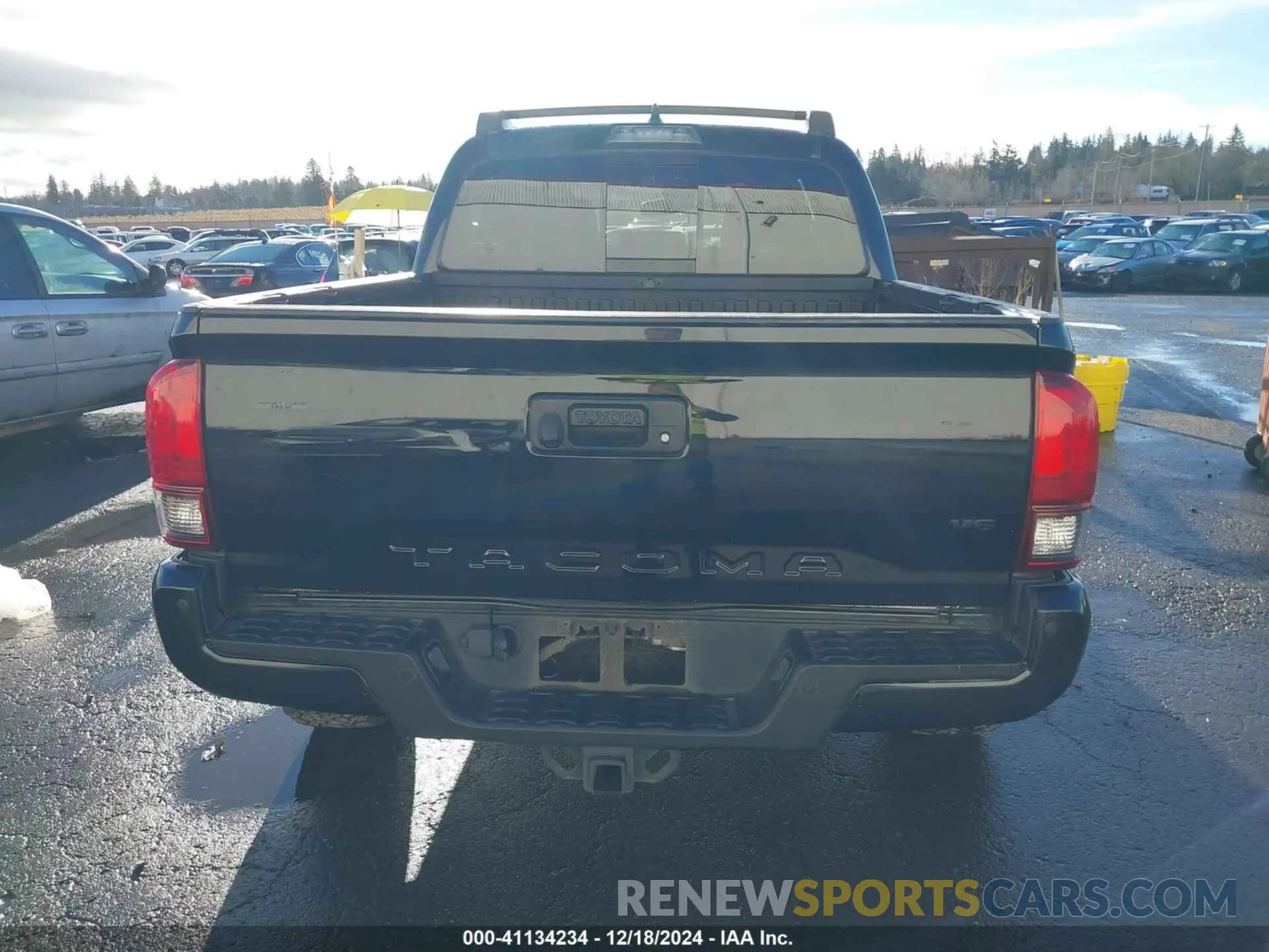 16 Photograph of a damaged car 3TMCZ5AN1KM274494 TOYOTA TACOMA 2019