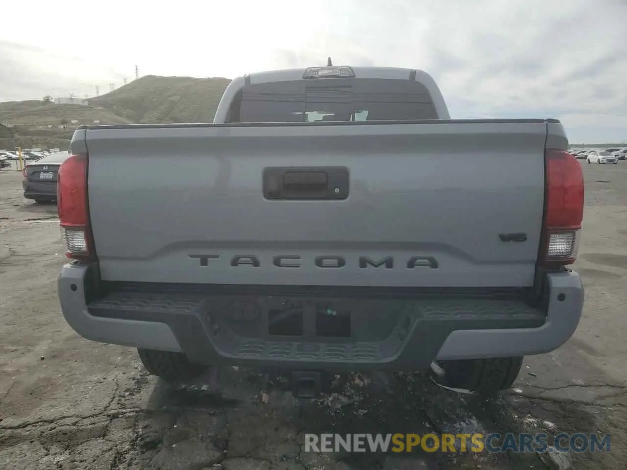 6 Photograph of a damaged car 3TMCZ5AN2KM192032 TOYOTA TACOMA 2019