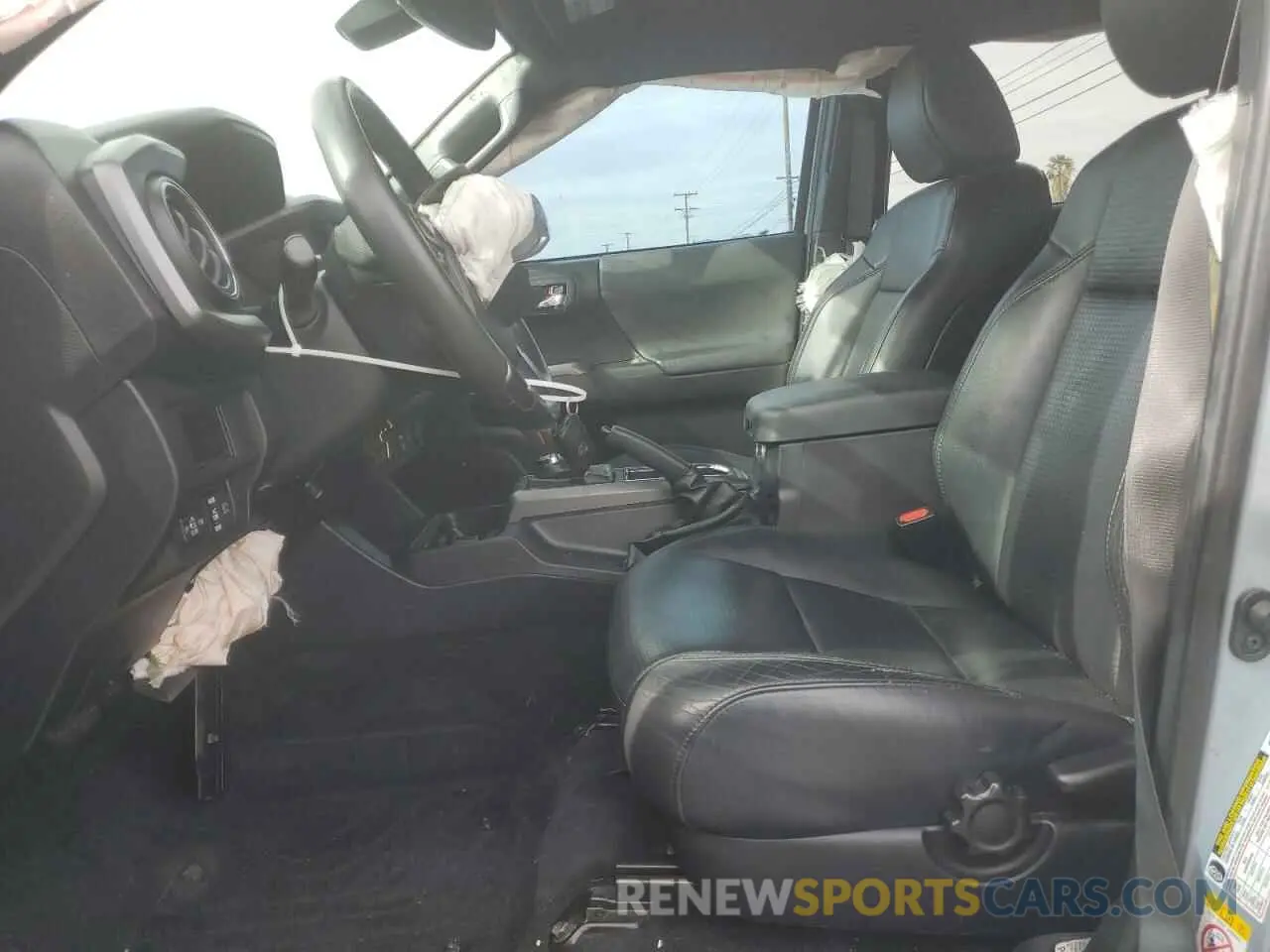 7 Photograph of a damaged car 3TMCZ5AN2KM192032 TOYOTA TACOMA 2019