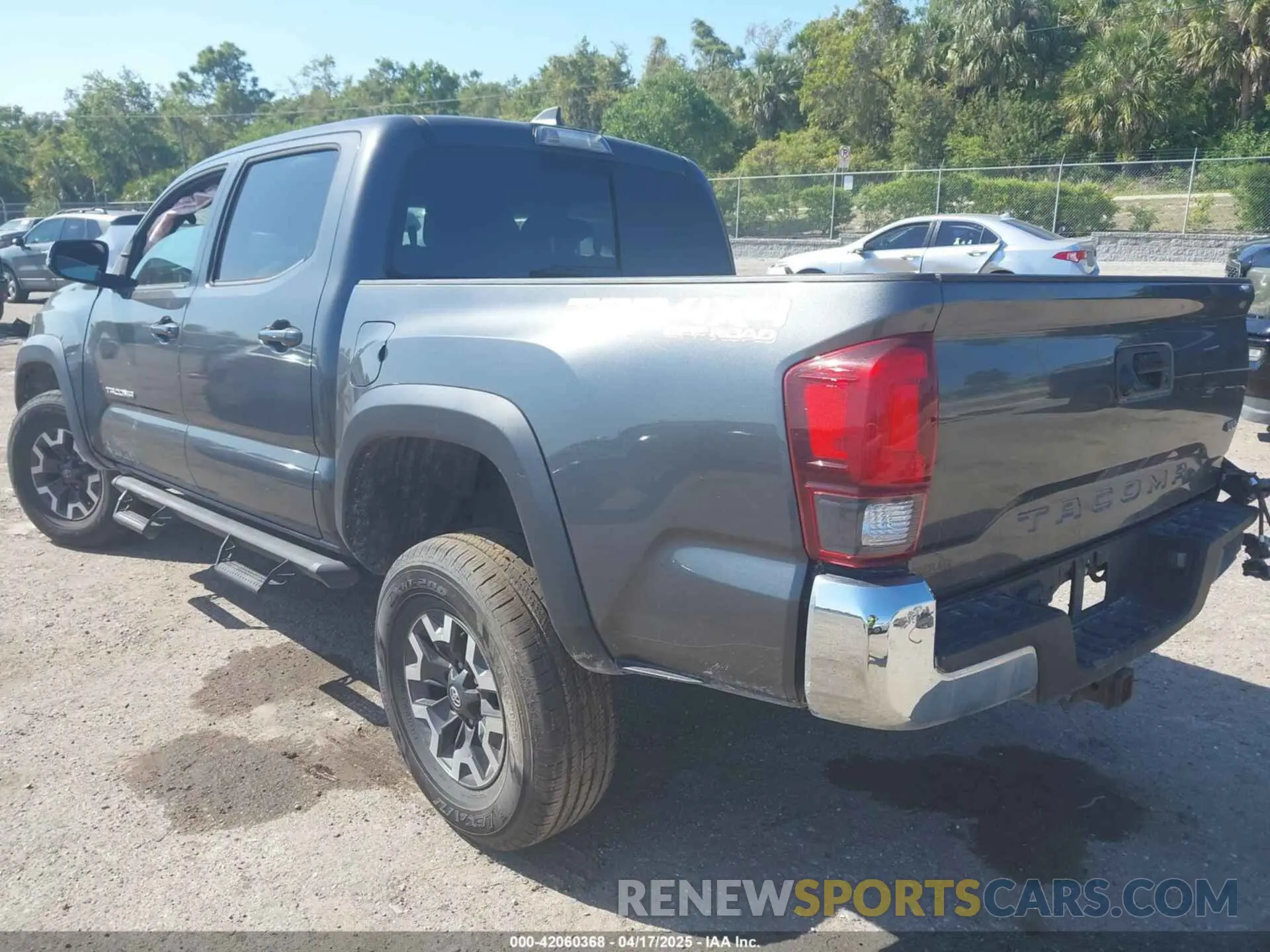 3 Photograph of a damaged car 3TMCZ5AN2KM192497 TOYOTA TACOMA 2019