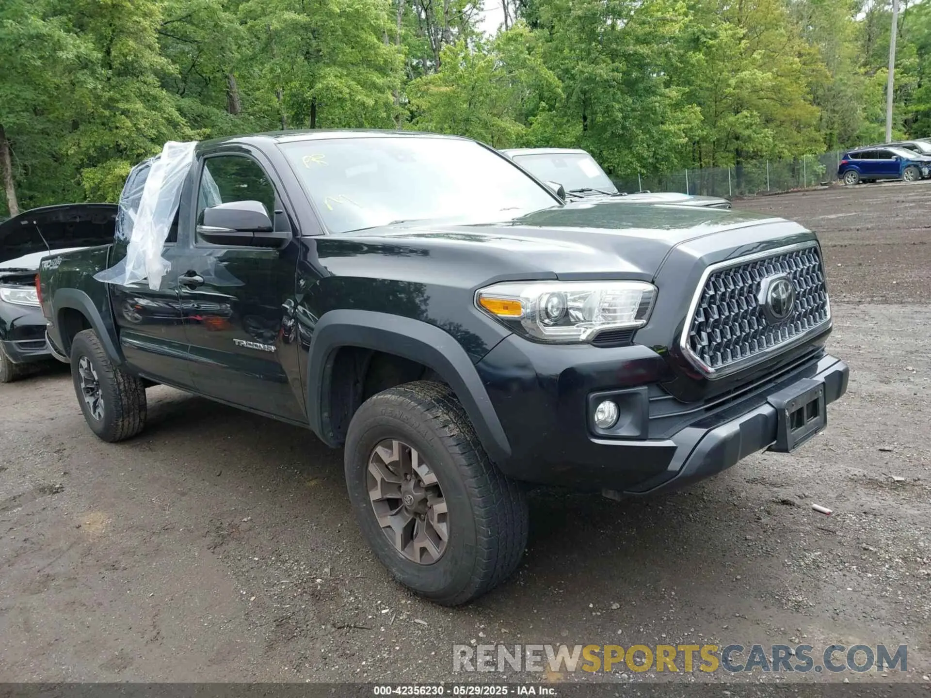 1 Photograph of a damaged car 3TMCZ5AN2KM193343 TOYOTA TACOMA 2019