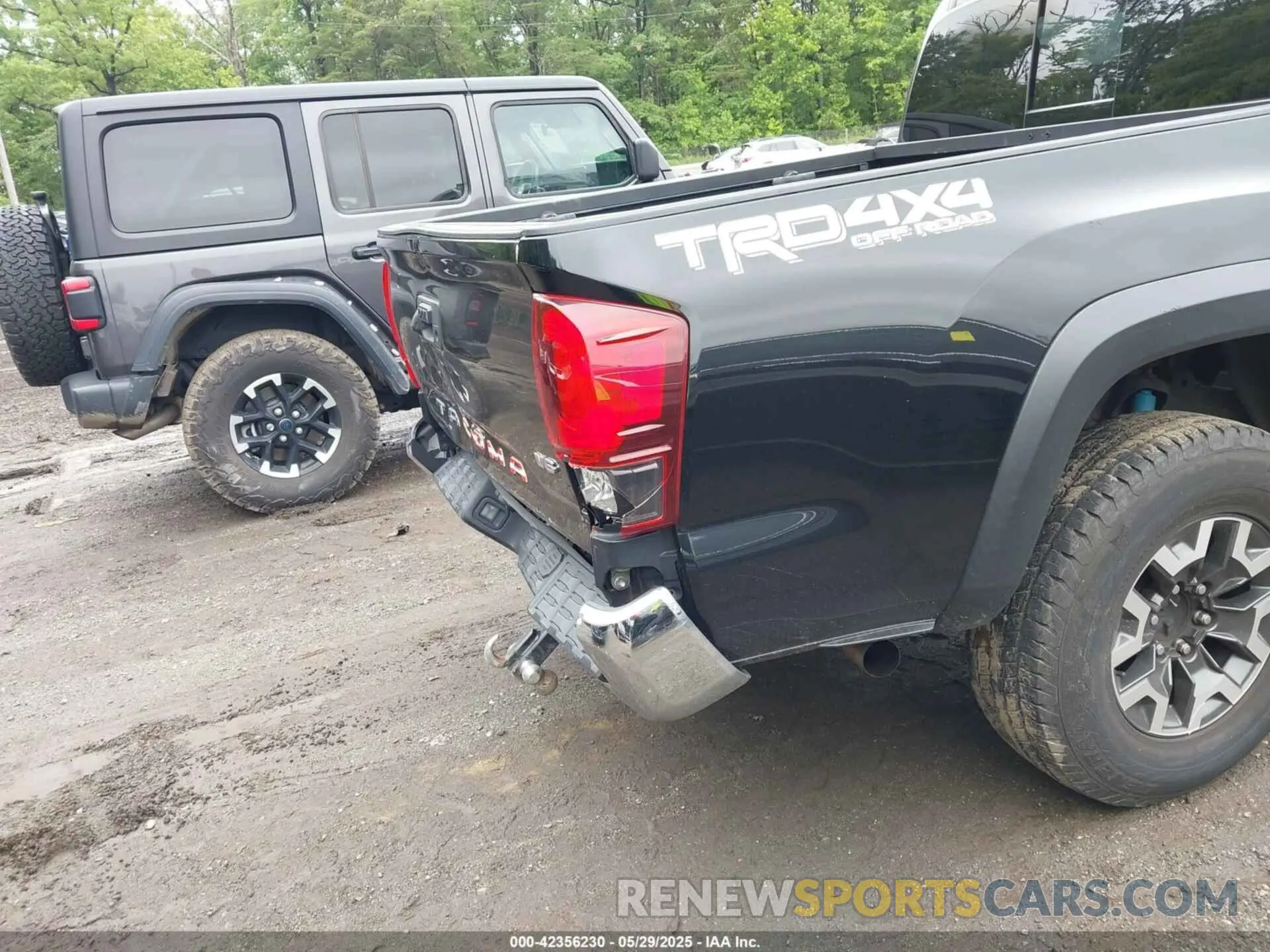 6 Photograph of a damaged car 3TMCZ5AN2KM193343 TOYOTA TACOMA 2019