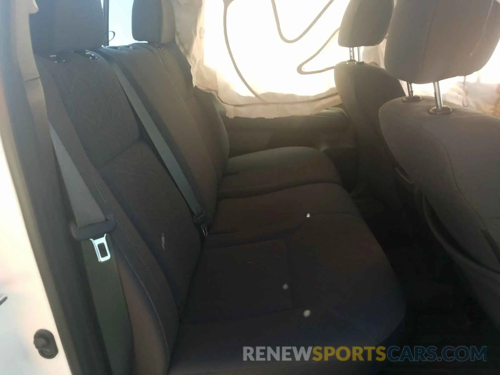 6 Photograph of a damaged car 3TMCZ5AN2KM204504 TOYOTA TACOMA 2019