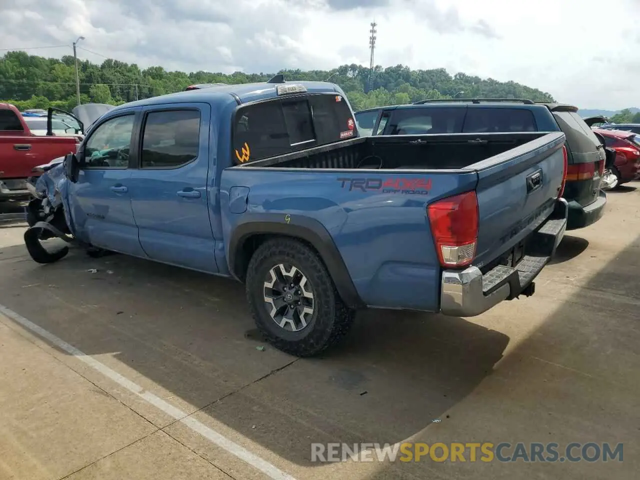 2 Photograph of a damaged car 3TMCZ5AN2KM225823 TOYOTA TACOMA 2019