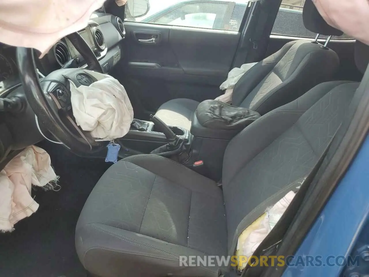 7 Photograph of a damaged car 3TMCZ5AN2KM225823 TOYOTA TACOMA 2019