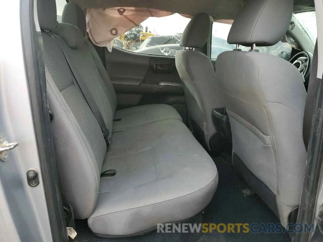10 Photograph of a damaged car 3TMCZ5AN2KM231508 TOYOTA TACOMA 2019