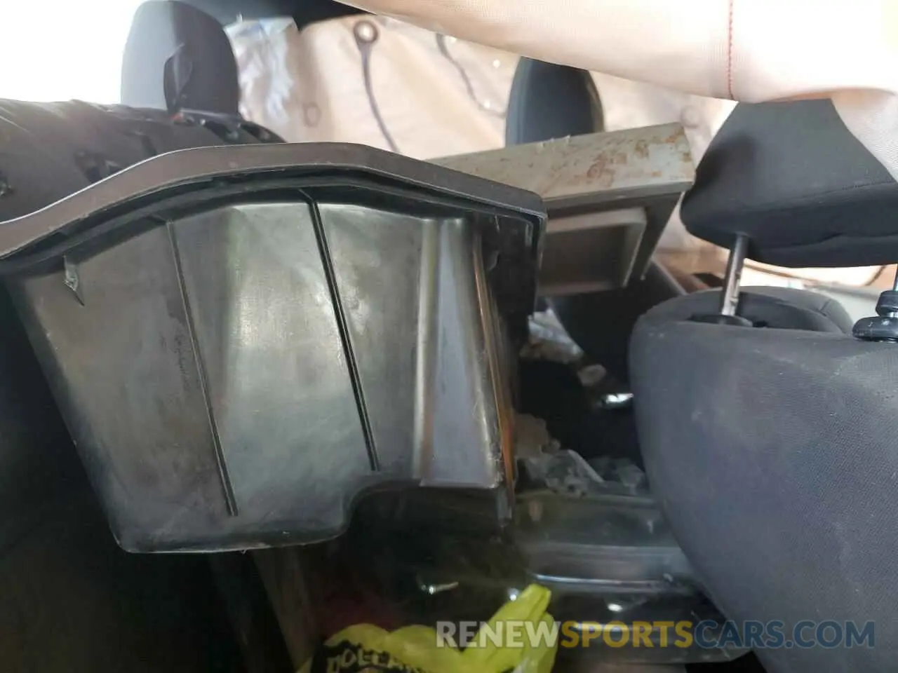 10 Photograph of a damaged car 3TMCZ5AN2KM233159 TOYOTA TACOMA 2019