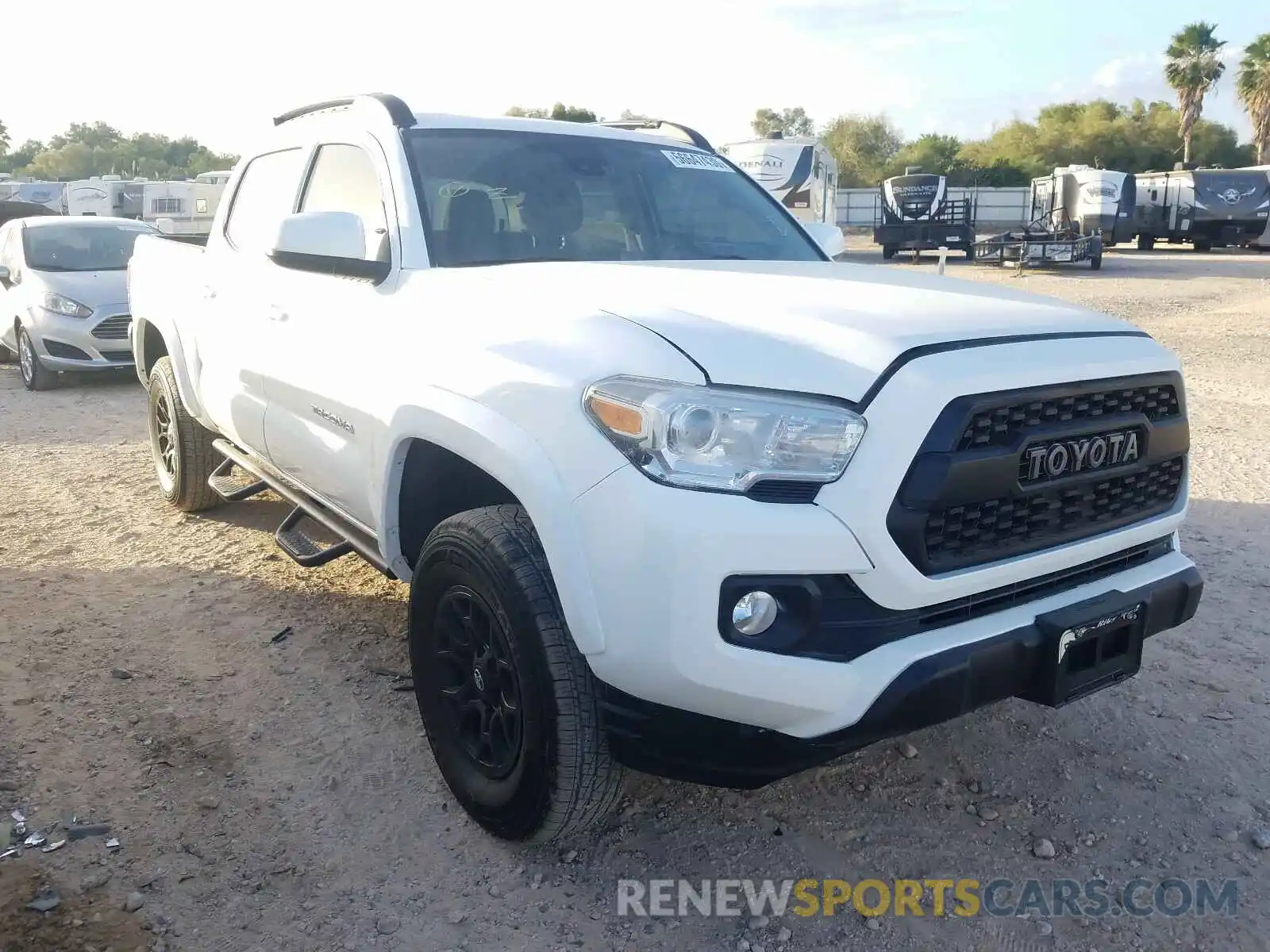 1 Photograph of a damaged car 3TMCZ5AN2KM247434 TOYOTA TACOMA 2019