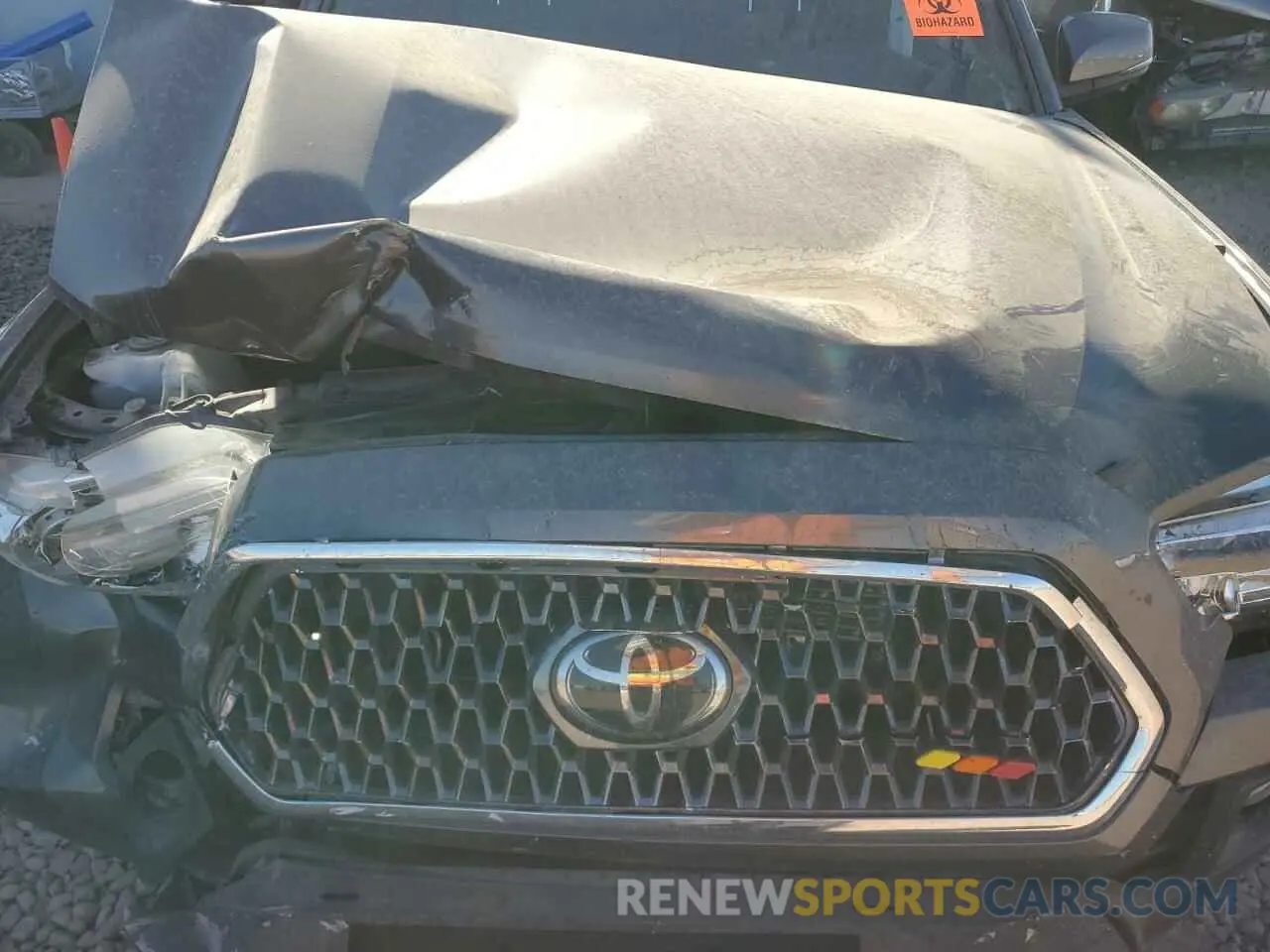 11 Photograph of a damaged car 3TMCZ5AN2KM255453 TOYOTA TACOMA 2019