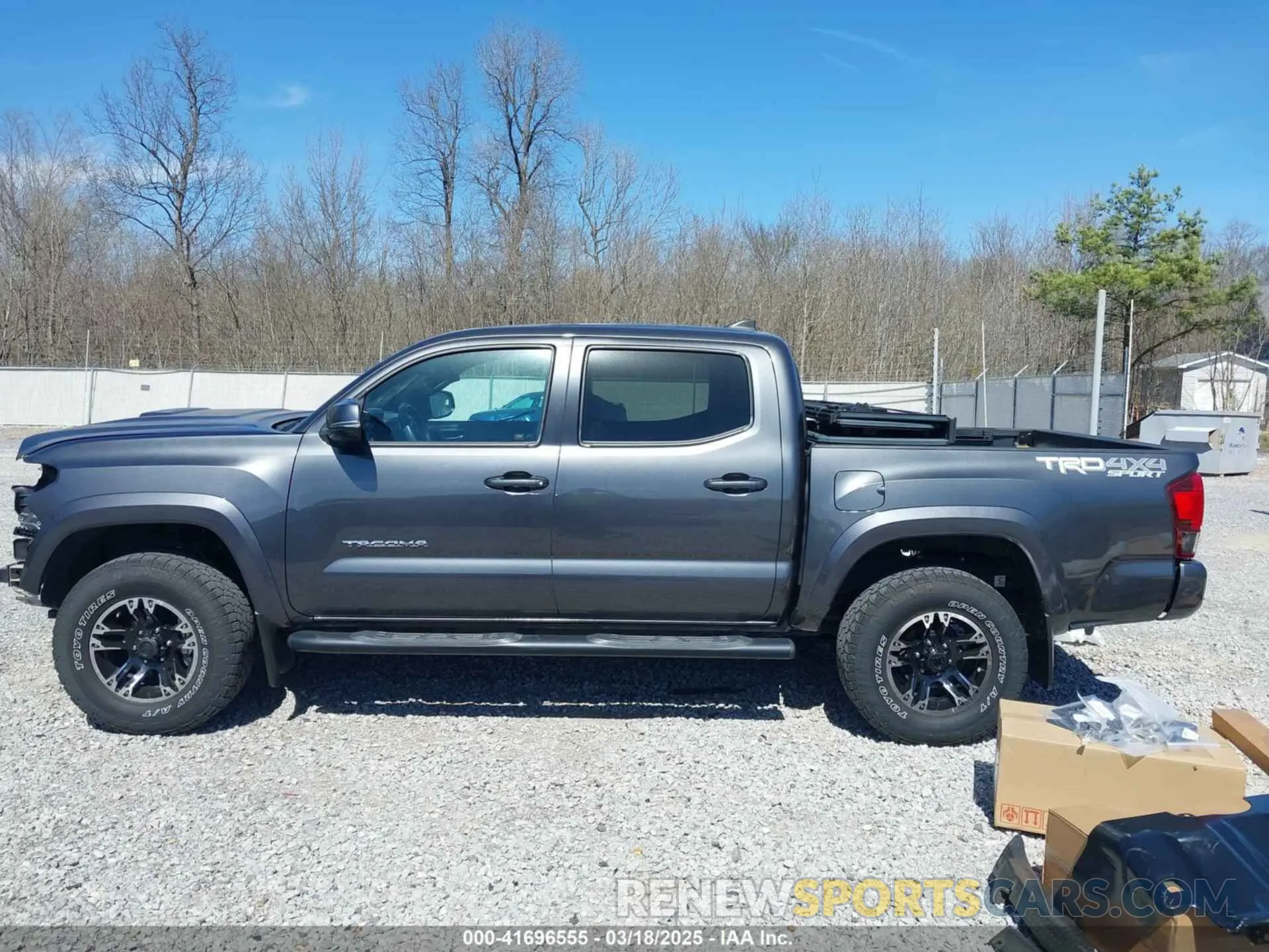 15 Photograph of a damaged car 3TMCZ5AN2KM268915 TOYOTA TACOMA 2019