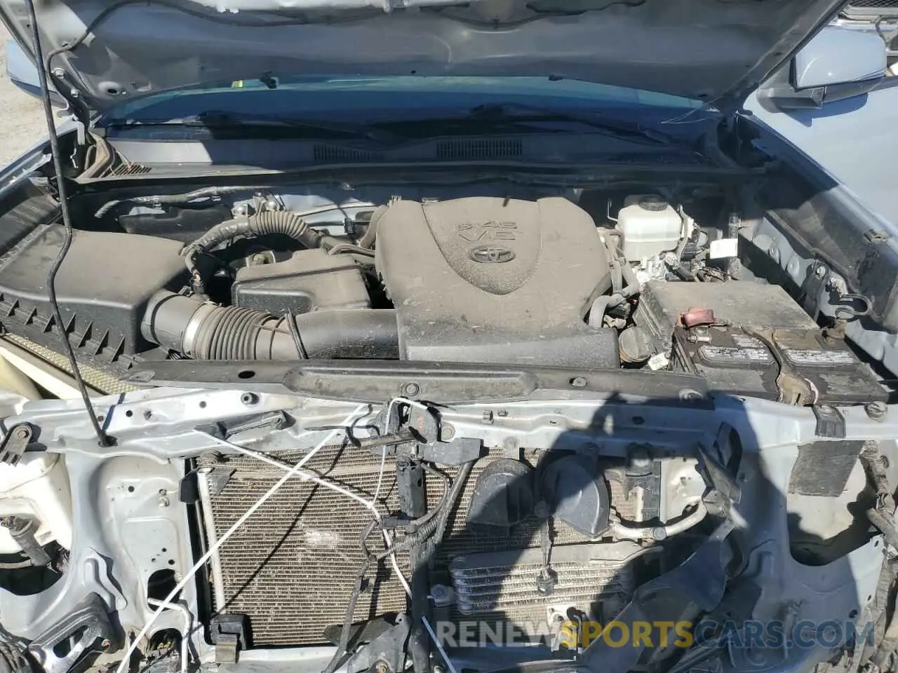 11 Photograph of a damaged car 3TMCZ5AN2KM285116 TOYOTA TACOMA 2019