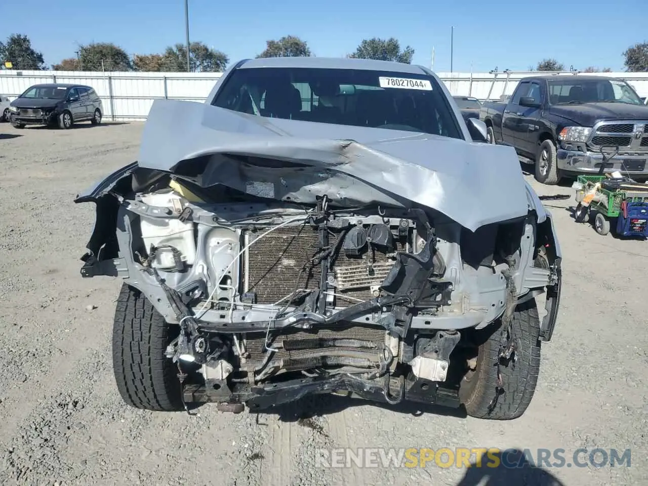5 Photograph of a damaged car 3TMCZ5AN2KM285116 TOYOTA TACOMA 2019