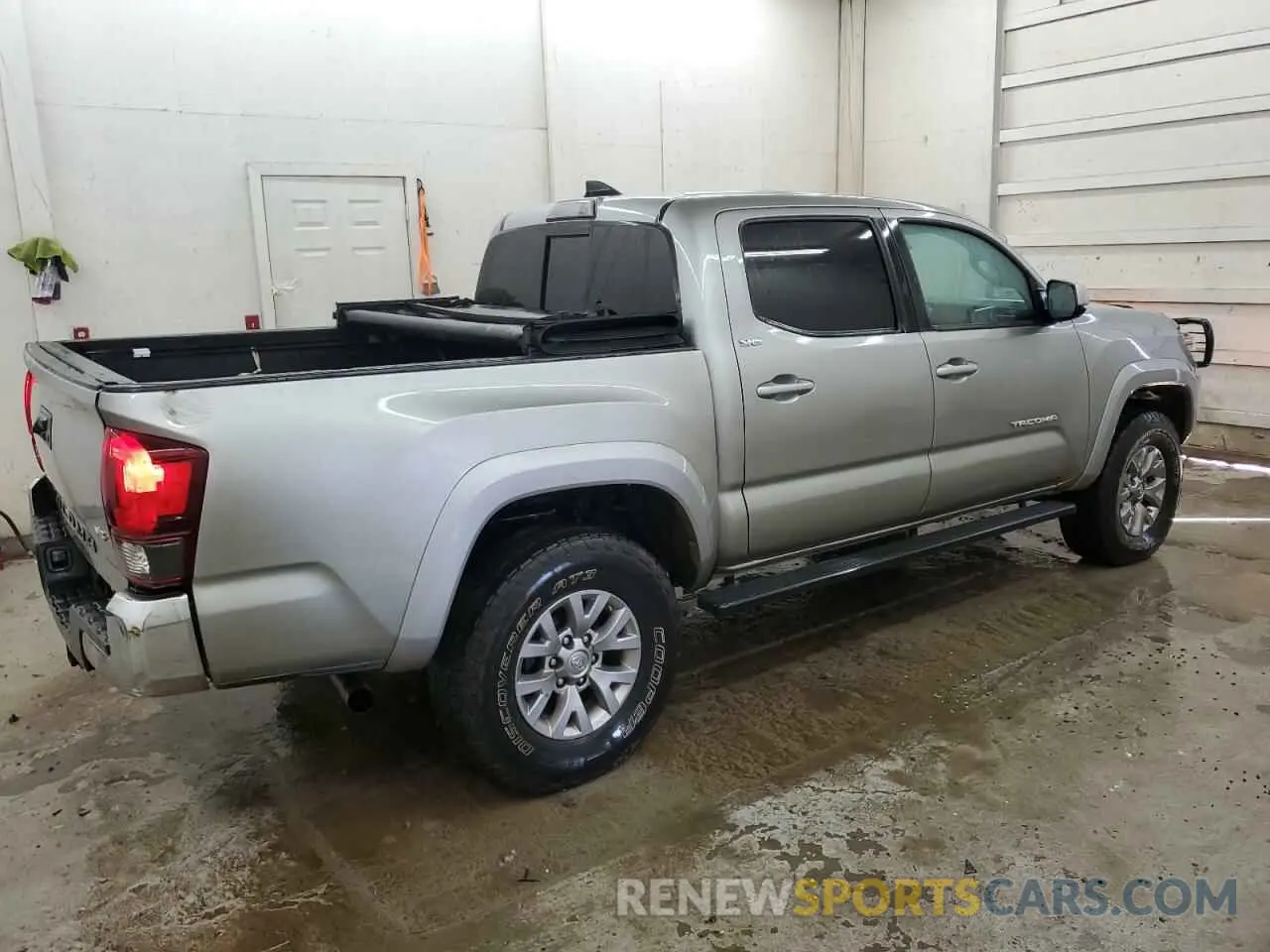 3 Photograph of a damaged car 3TMCZ5AN3KM190984 TOYOTA TACOMA 2019