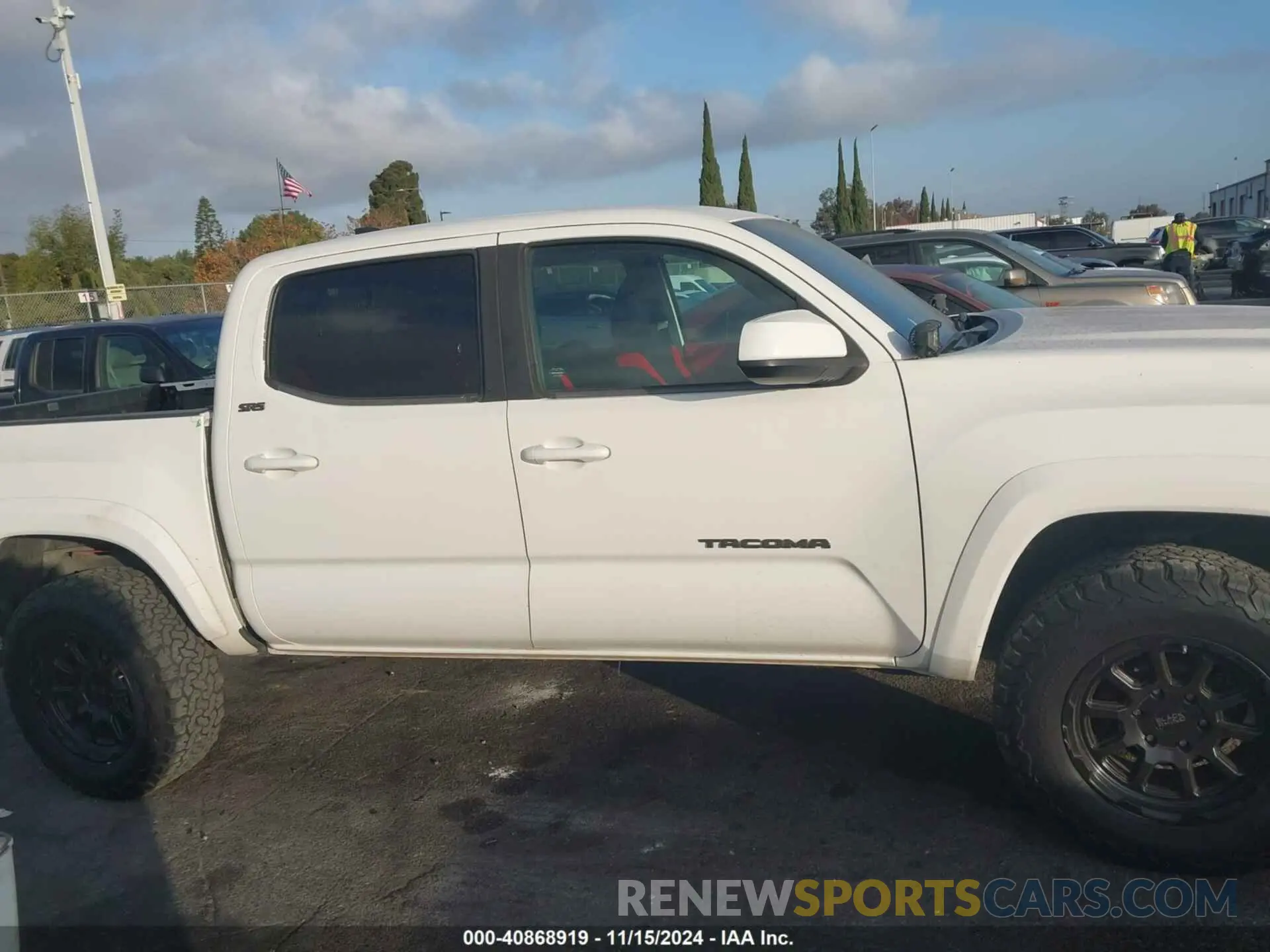 13 Photograph of a damaged car 3TMCZ5AN3KM198213 TOYOTA TACOMA 2019