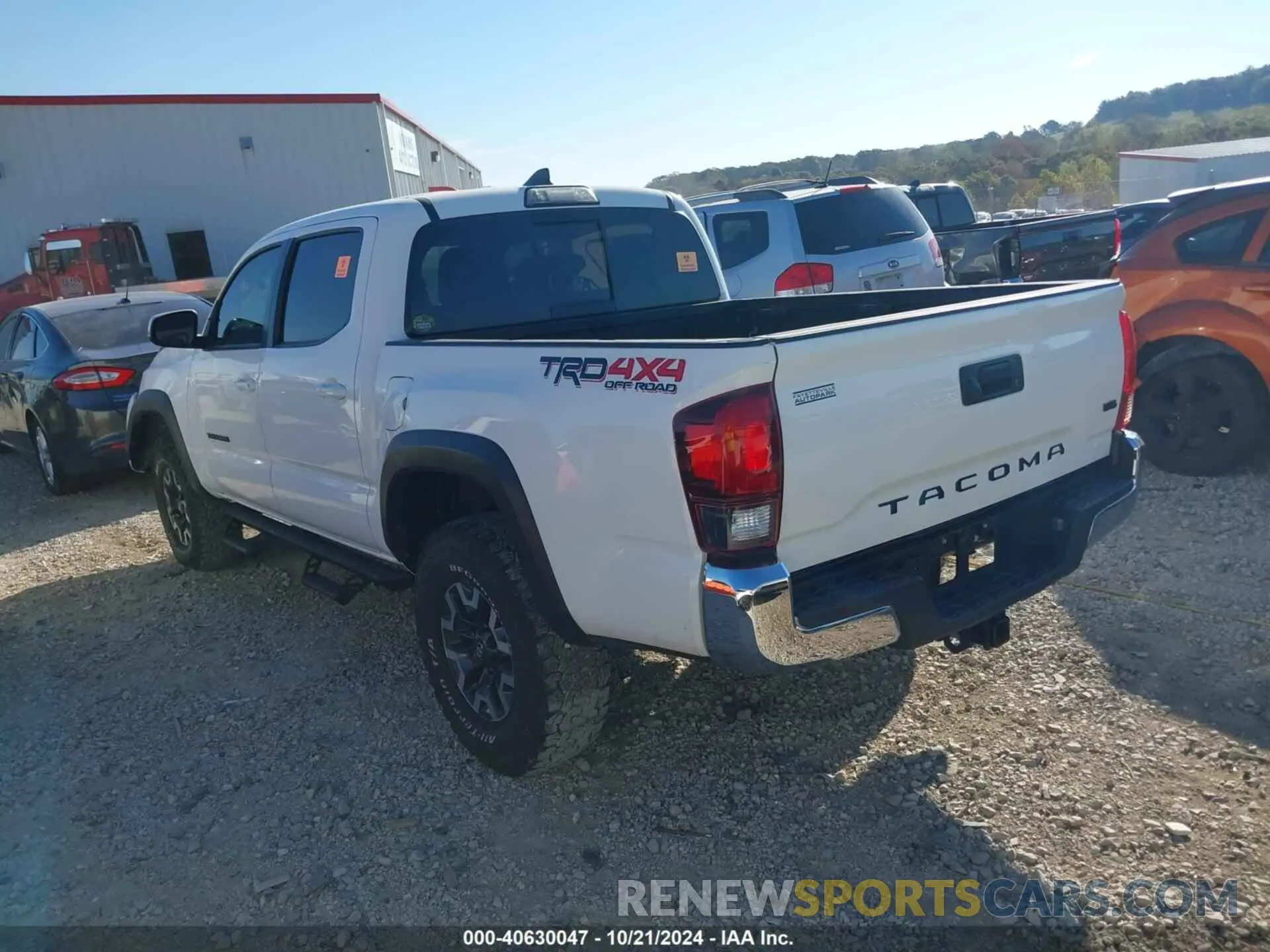 3 Photograph of a damaged car 3TMCZ5AN3KM204446 TOYOTA TACOMA 2019