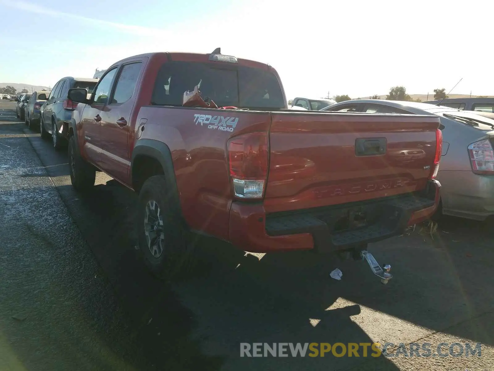 3 Photograph of a damaged car 3TMCZ5AN3KM213034 TOYOTA TACOMA 2019