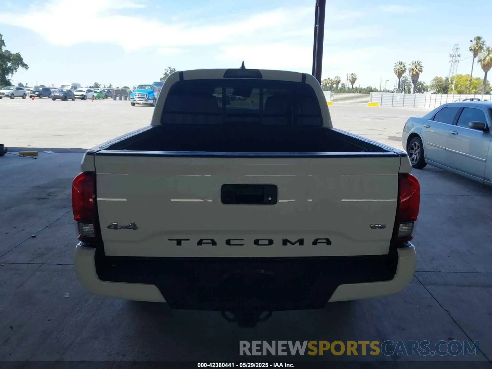 16 Photograph of a damaged car 3TMCZ5AN3KM219836 TOYOTA TACOMA 2019