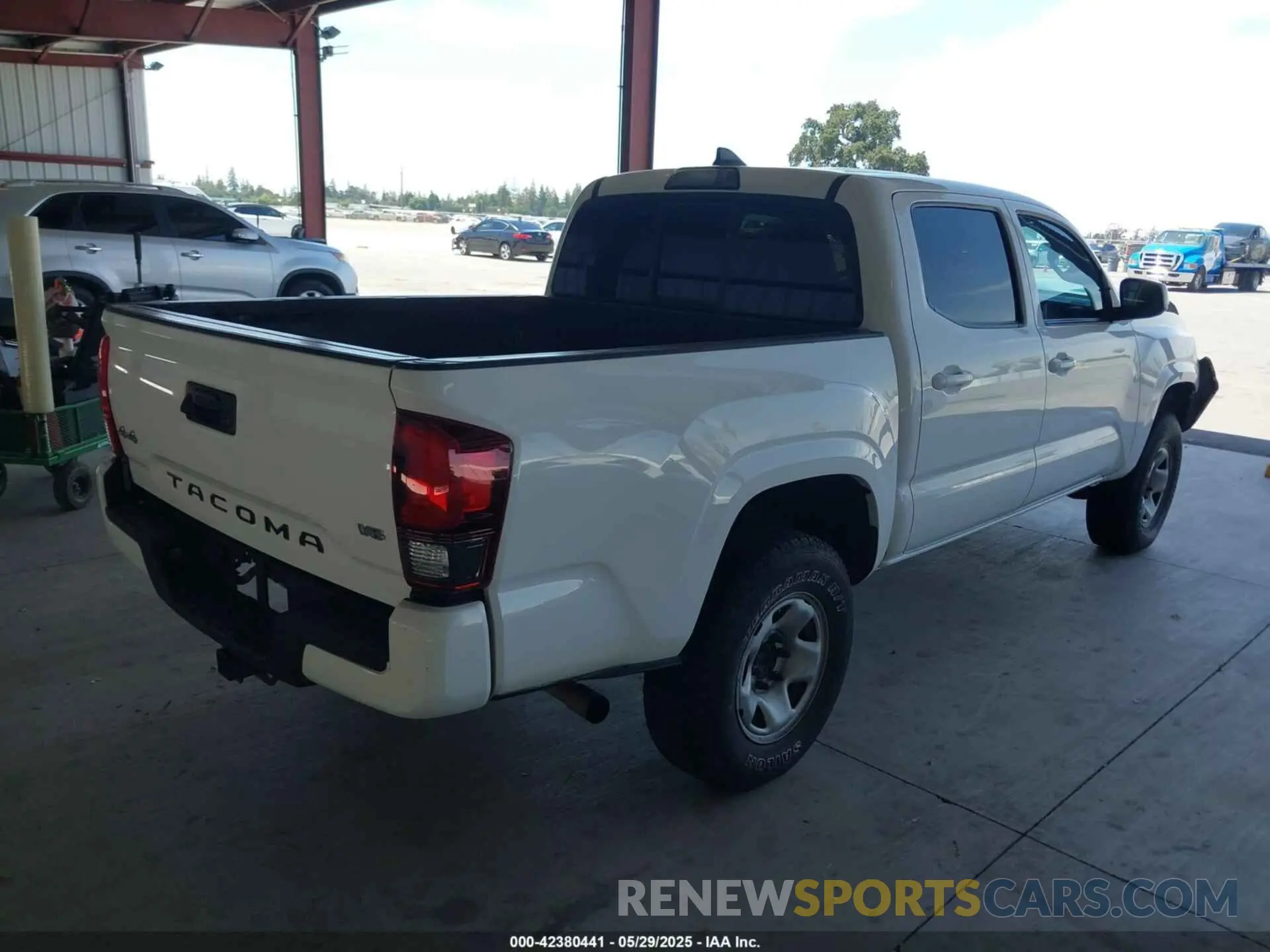 4 Photograph of a damaged car 3TMCZ5AN3KM219836 TOYOTA TACOMA 2019