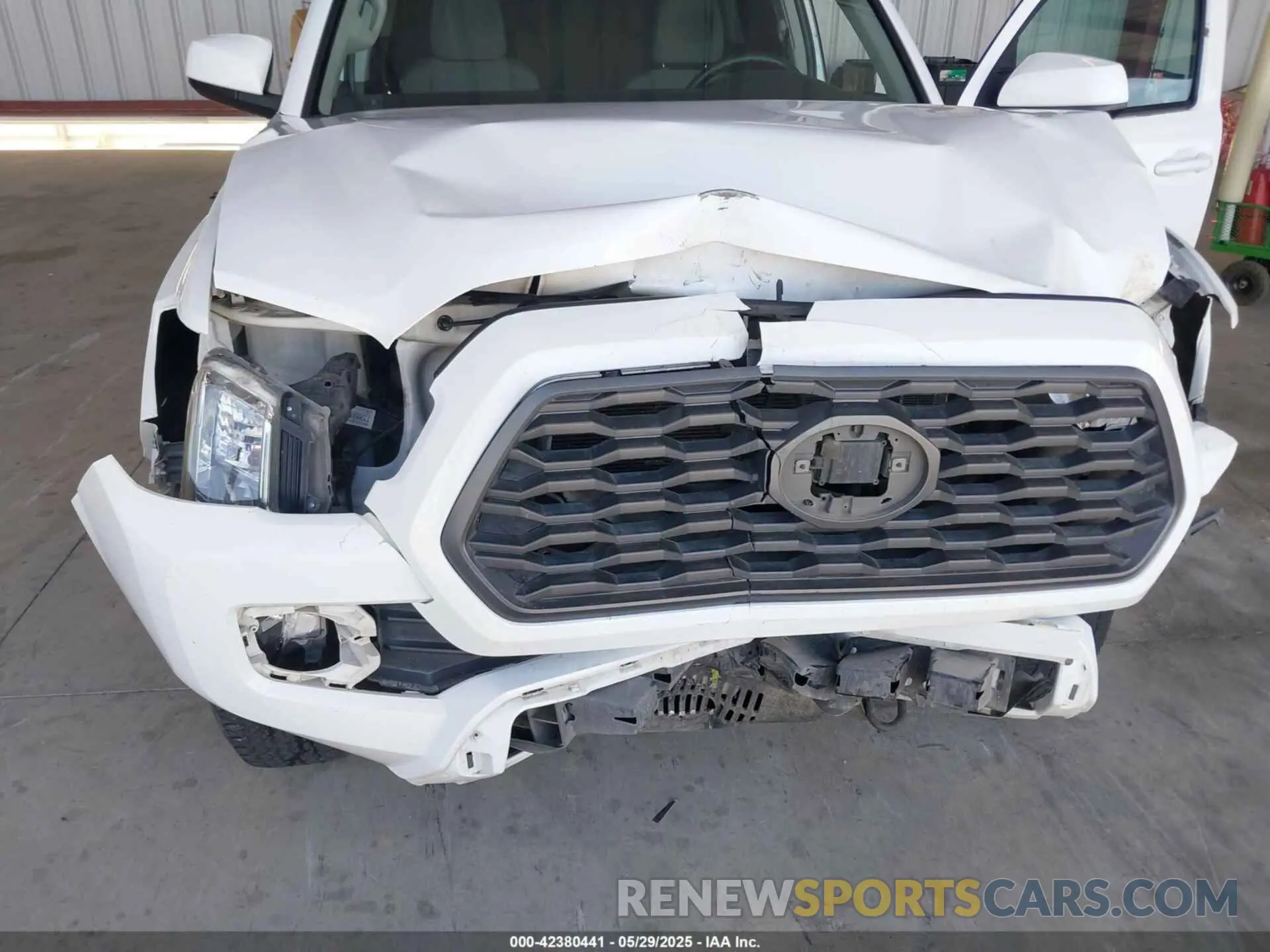 6 Photograph of a damaged car 3TMCZ5AN3KM219836 TOYOTA TACOMA 2019