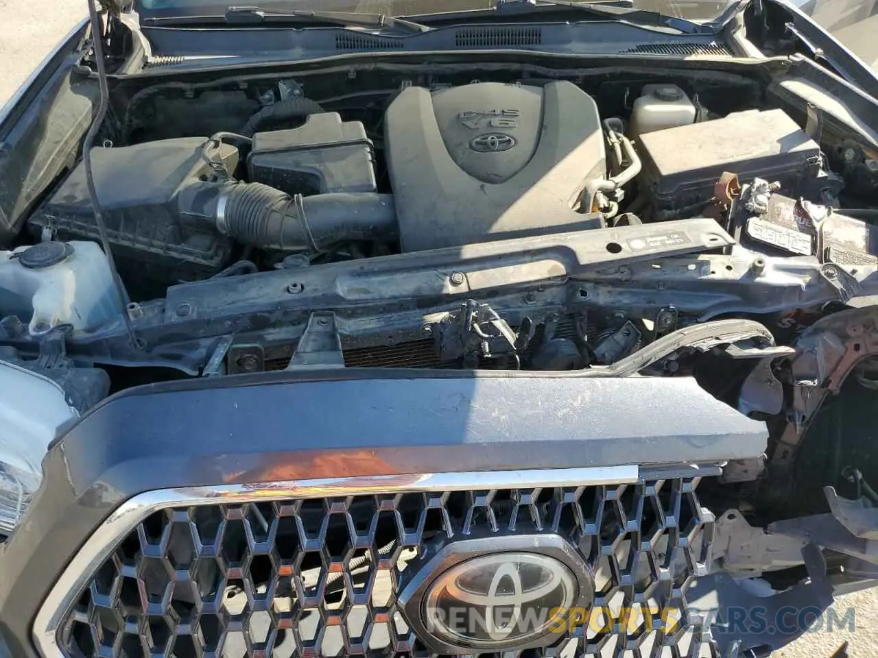 11 Photograph of a damaged car 3TMCZ5AN3KM223904 TOYOTA TACOMA 2019