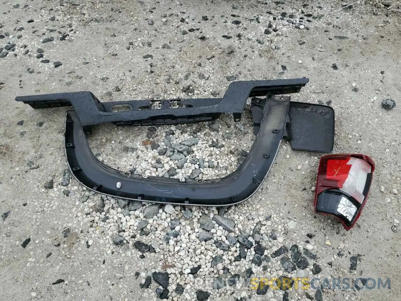 12 Photograph of a damaged car 3TMCZ5AN3KM224793 TOYOTA TACOMA 2019