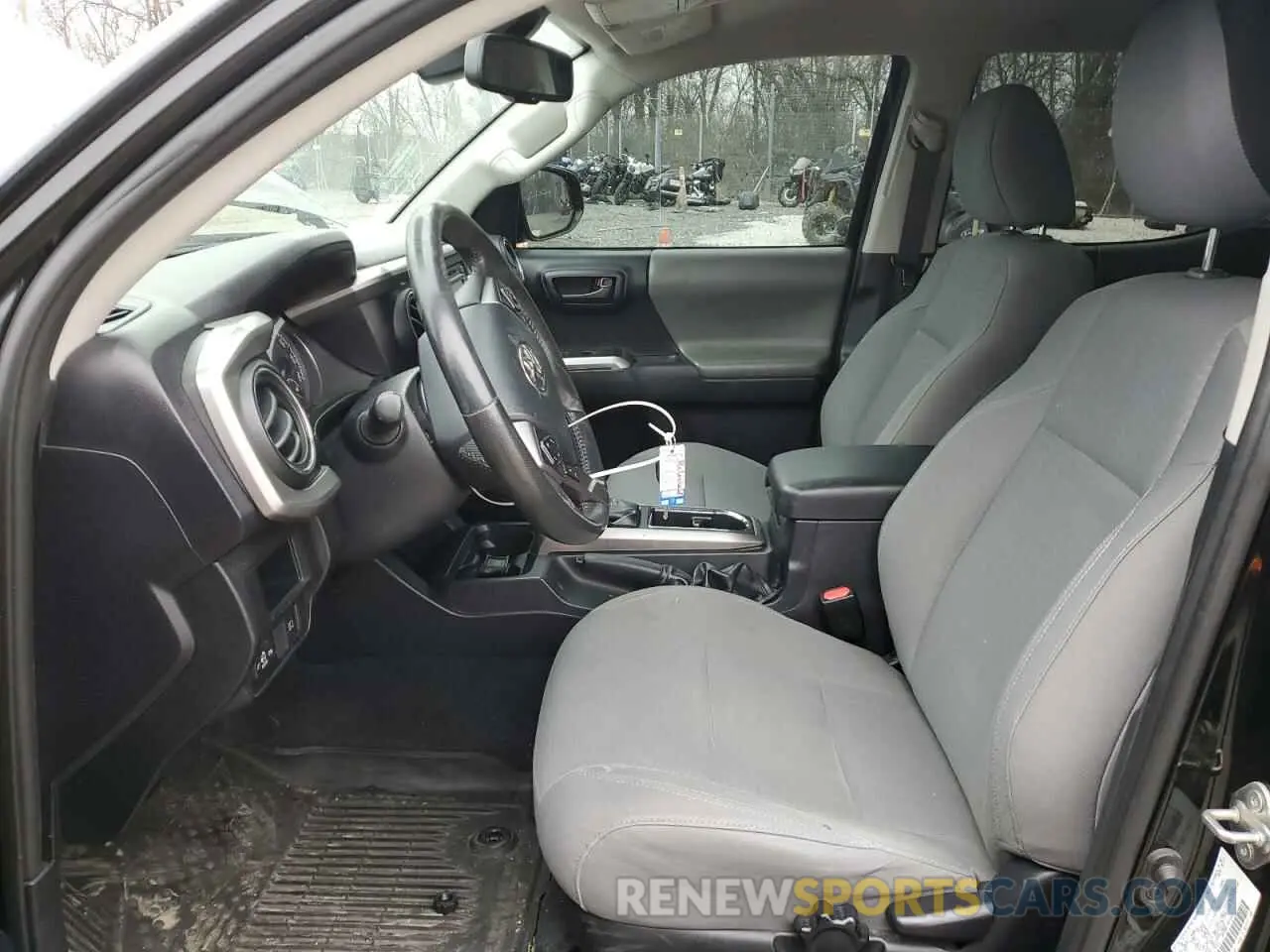 7 Photograph of a damaged car 3TMCZ5AN3KM224793 TOYOTA TACOMA 2019