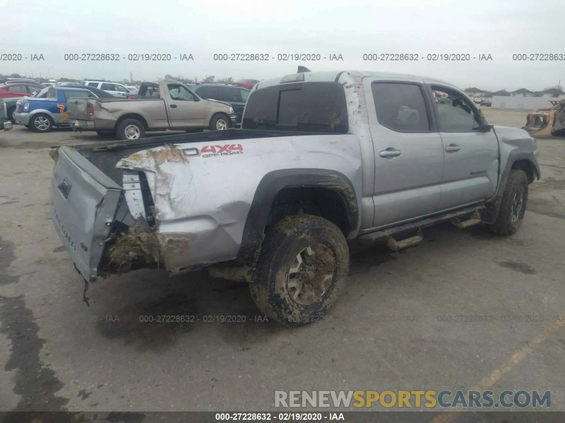 4 Photograph of a damaged car 3TMCZ5AN3KM233266 TOYOTA TACOMA 2019