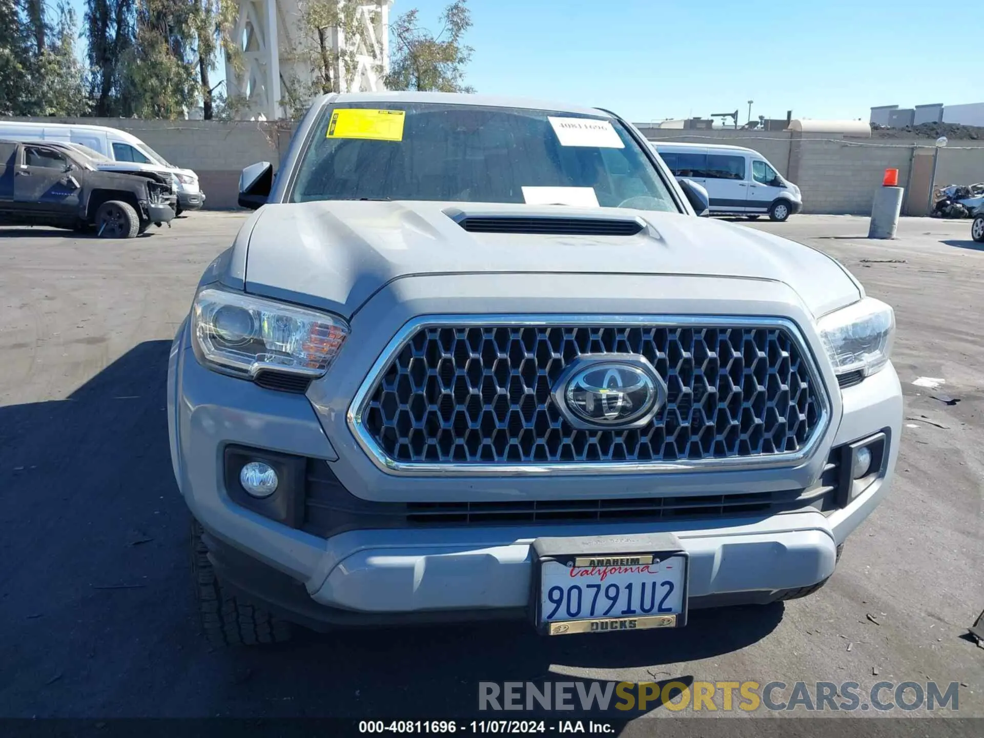 12 Photograph of a damaged car 3TMCZ5AN3KM260757 TOYOTA TACOMA 2019
