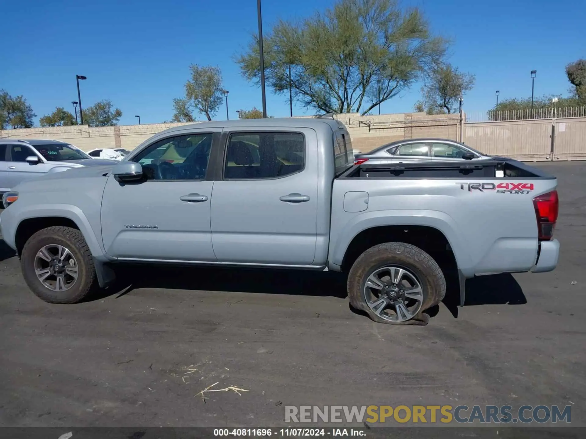 14 Photograph of a damaged car 3TMCZ5AN3KM260757 TOYOTA TACOMA 2019