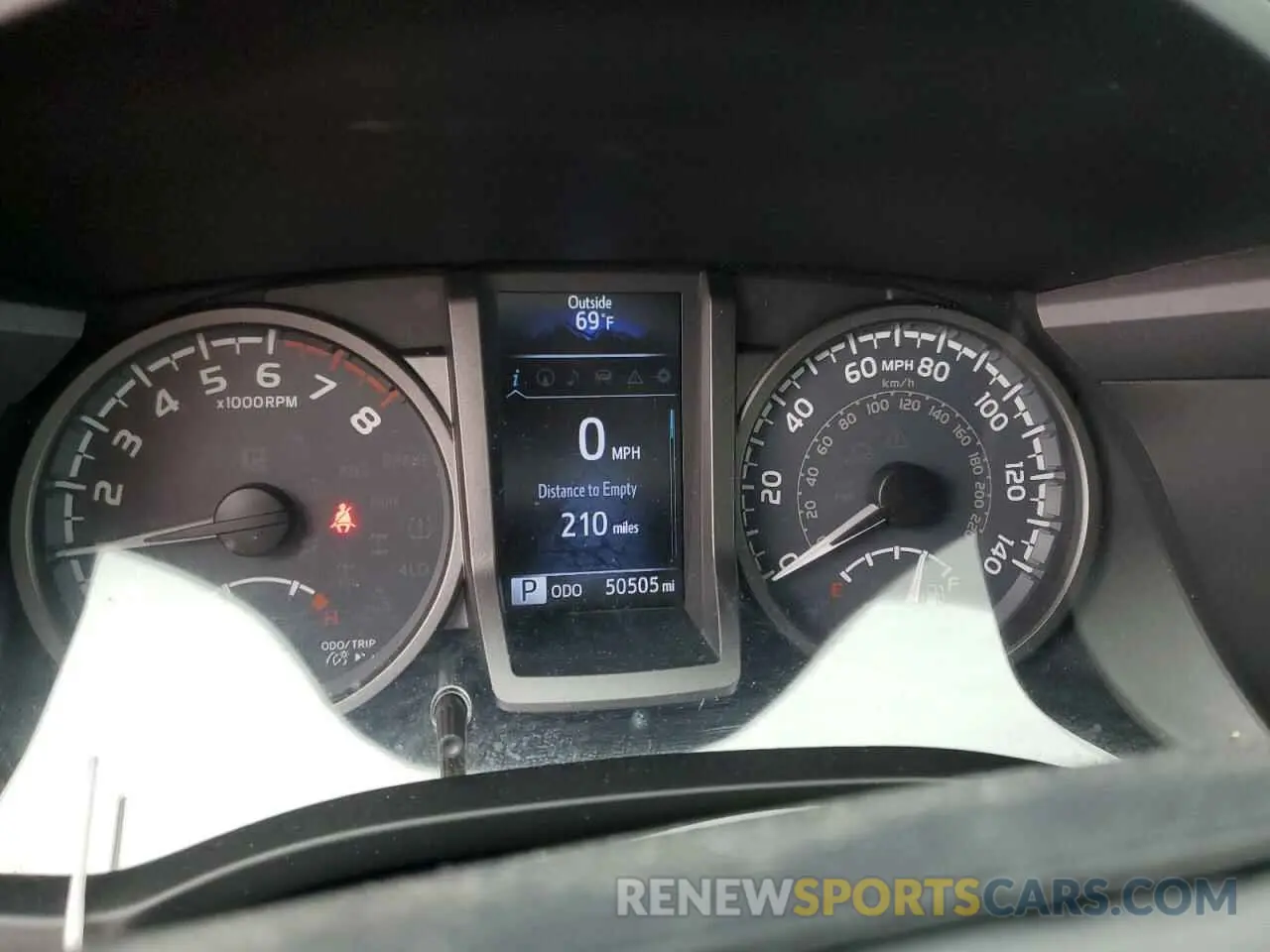 9 Photograph of a damaged car 3TMCZ5AN3KM281768 TOYOTA TACOMA 2019