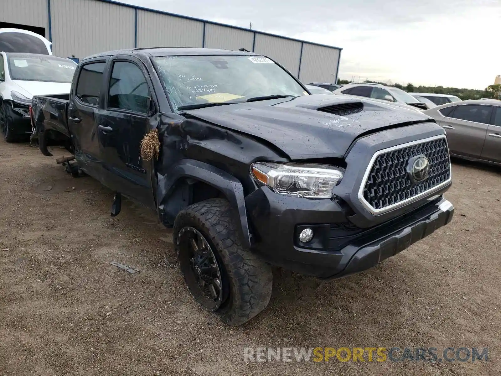 1 Photograph of a damaged car 3TMCZ5AN3KM284489 TOYOTA TACOMA 2019