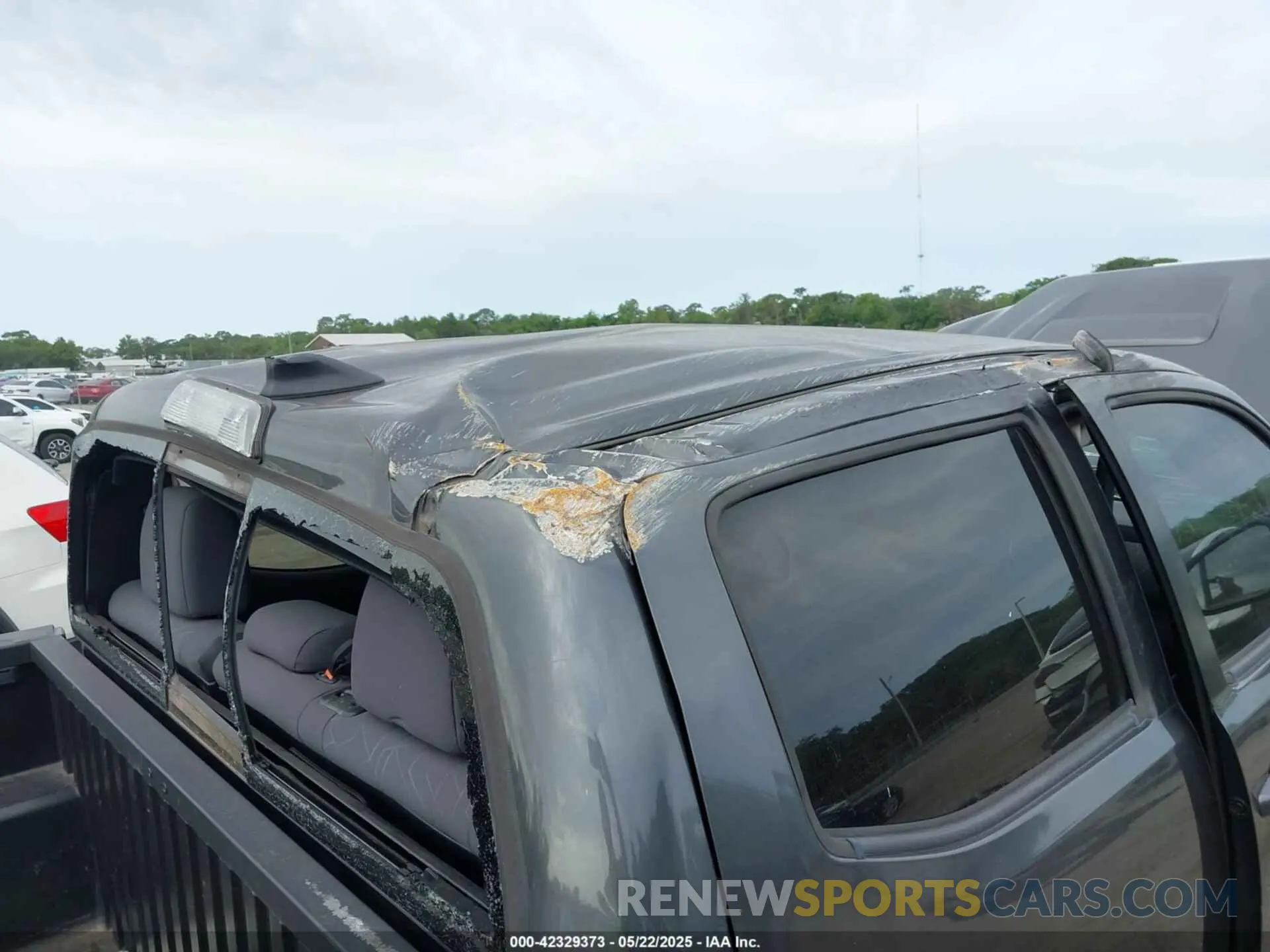 6 Photograph of a damaged car 3TMCZ5AN3KM286159 TOYOTA TACOMA 2019