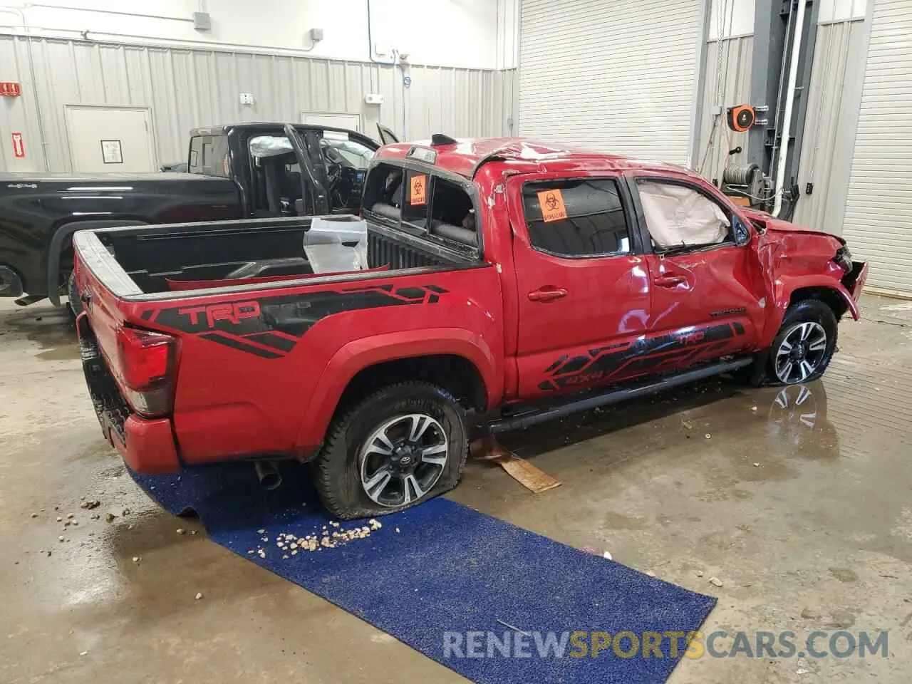3 Photograph of a damaged car 3TMCZ5AN3KM286758 TOYOTA TACOMA 2019