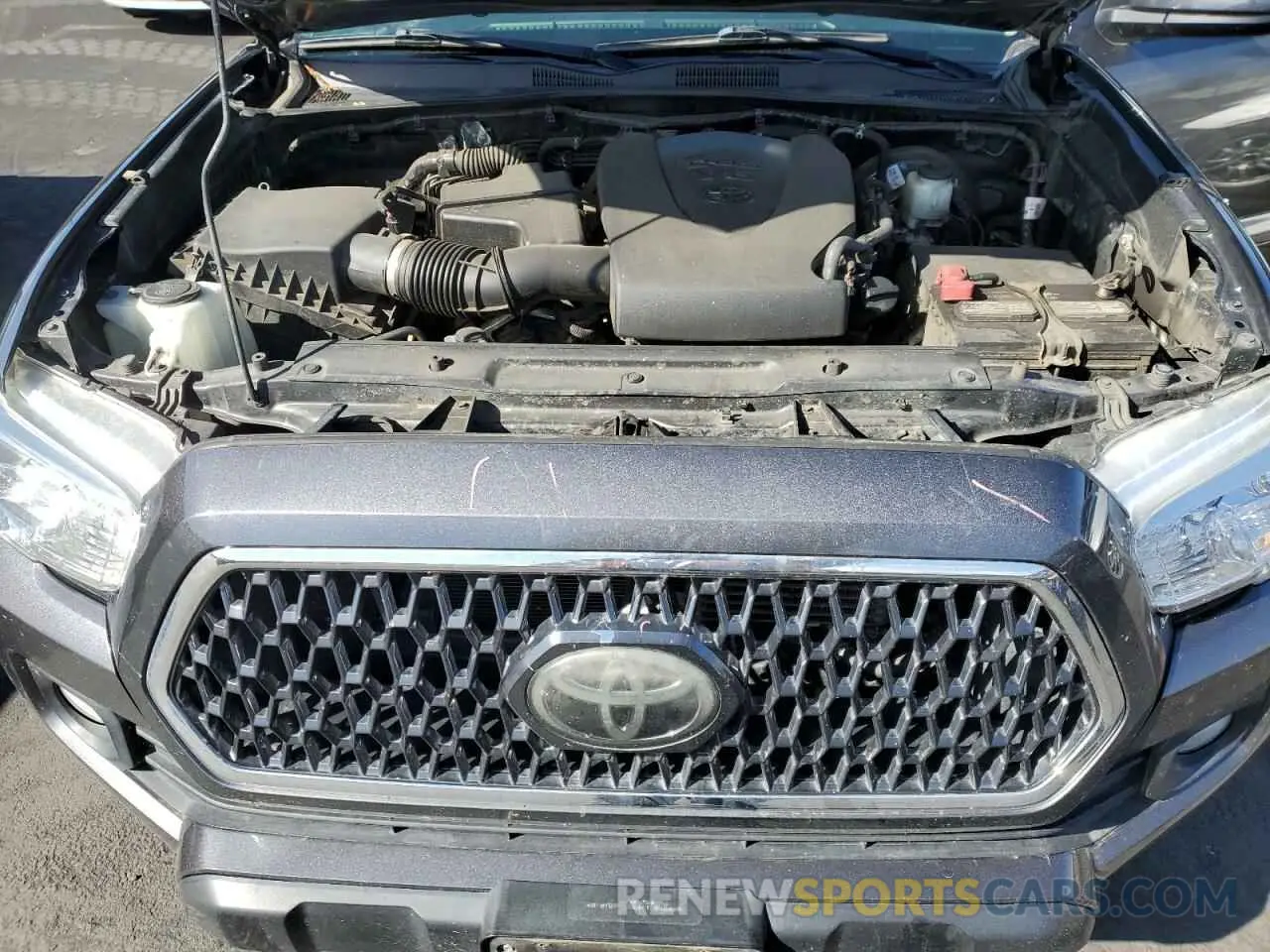 11 Photograph of a damaged car 3TMCZ5AN3KM288008 TOYOTA TACOMA 2019