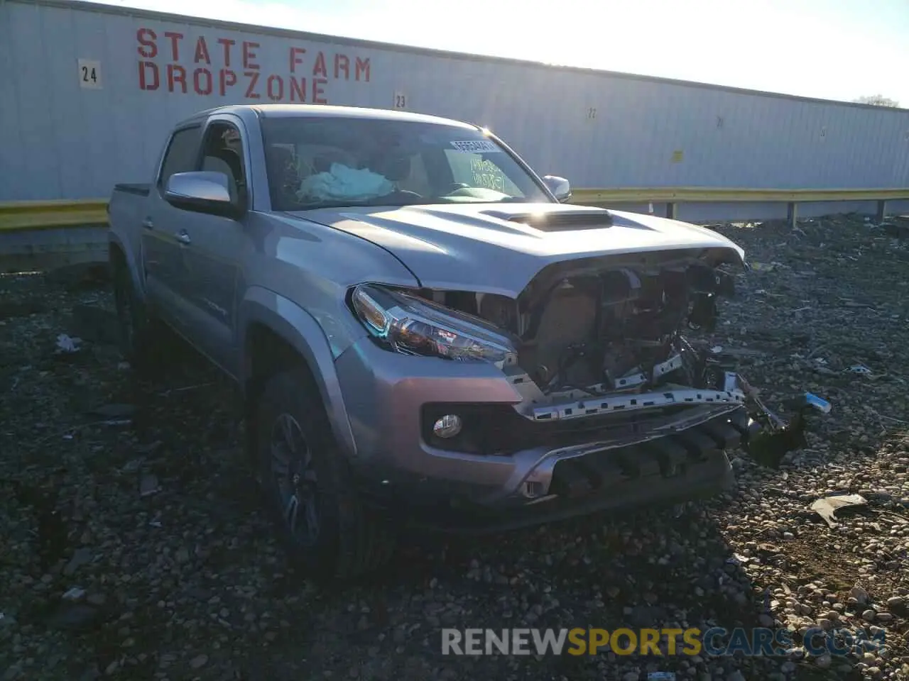 1 Photograph of a damaged car 3TMCZ5AN4KM205265 TOYOTA TACOMA 2019
