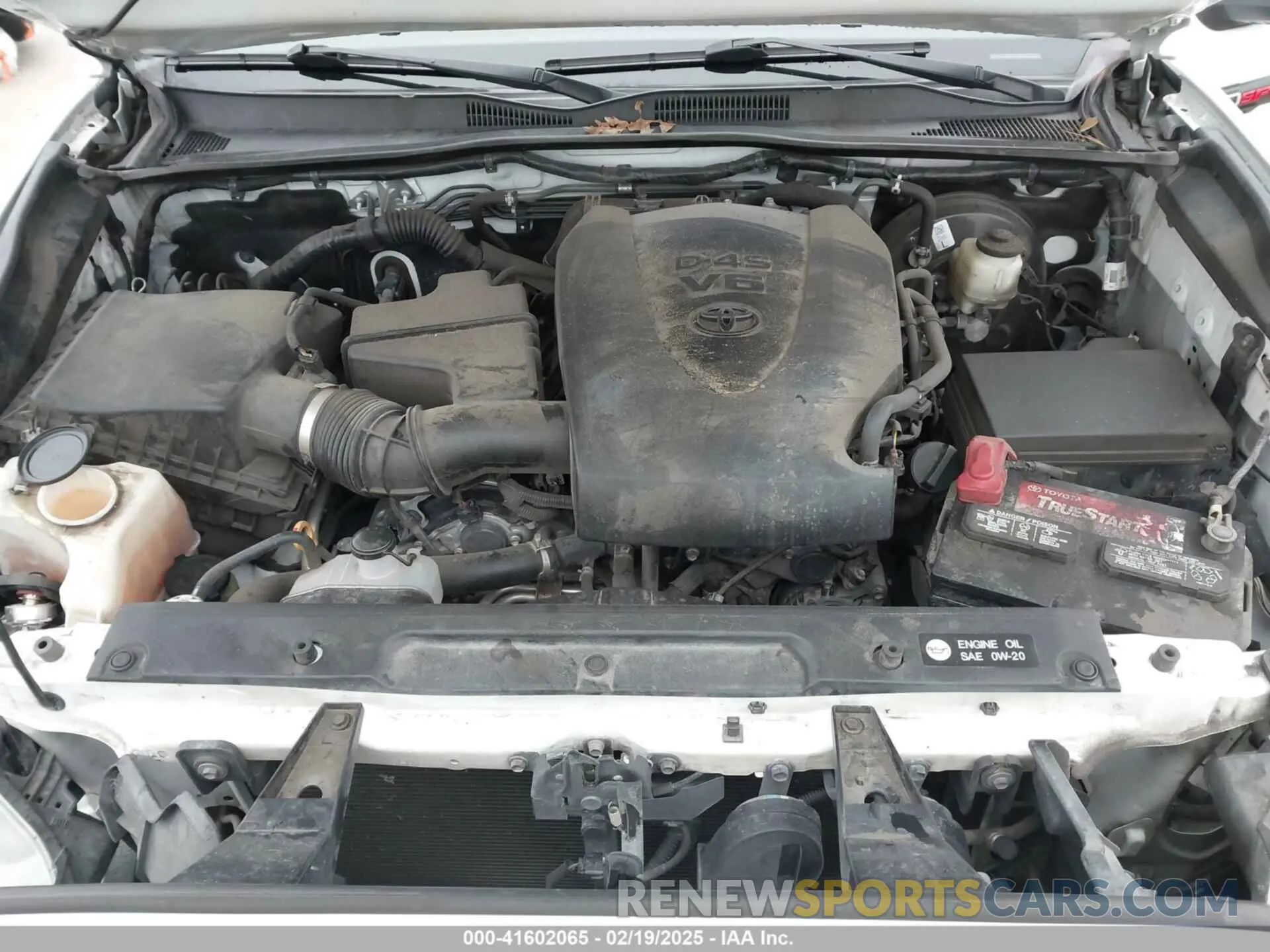 10 Photograph of a damaged car 3TMCZ5AN4KM220154 TOYOTA TACOMA 2019
