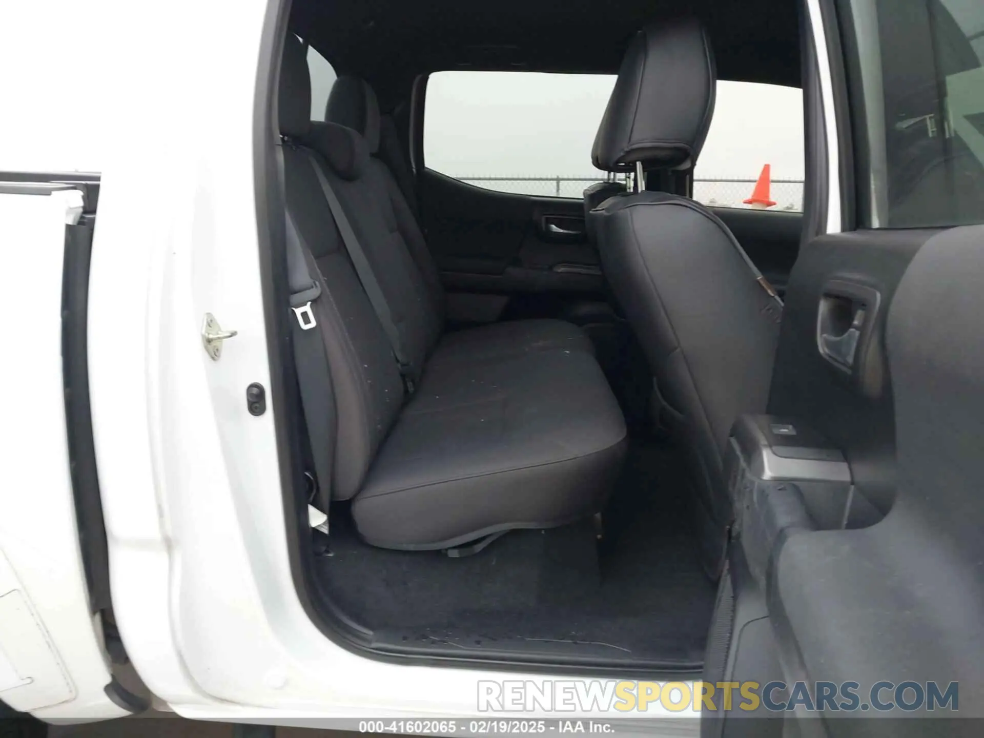 8 Photograph of a damaged car 3TMCZ5AN4KM220154 TOYOTA TACOMA 2019