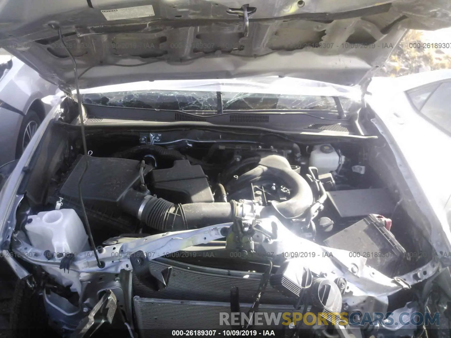 10 Photograph of a damaged car 3TMCZ5AN4KM225970 TOYOTA TACOMA 2019