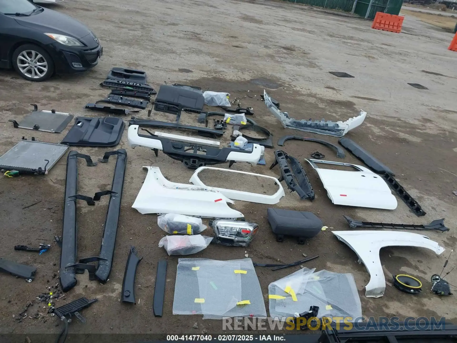 12 Photograph of a damaged car 3TMCZ5AN4KM244003 TOYOTA TACOMA 2019