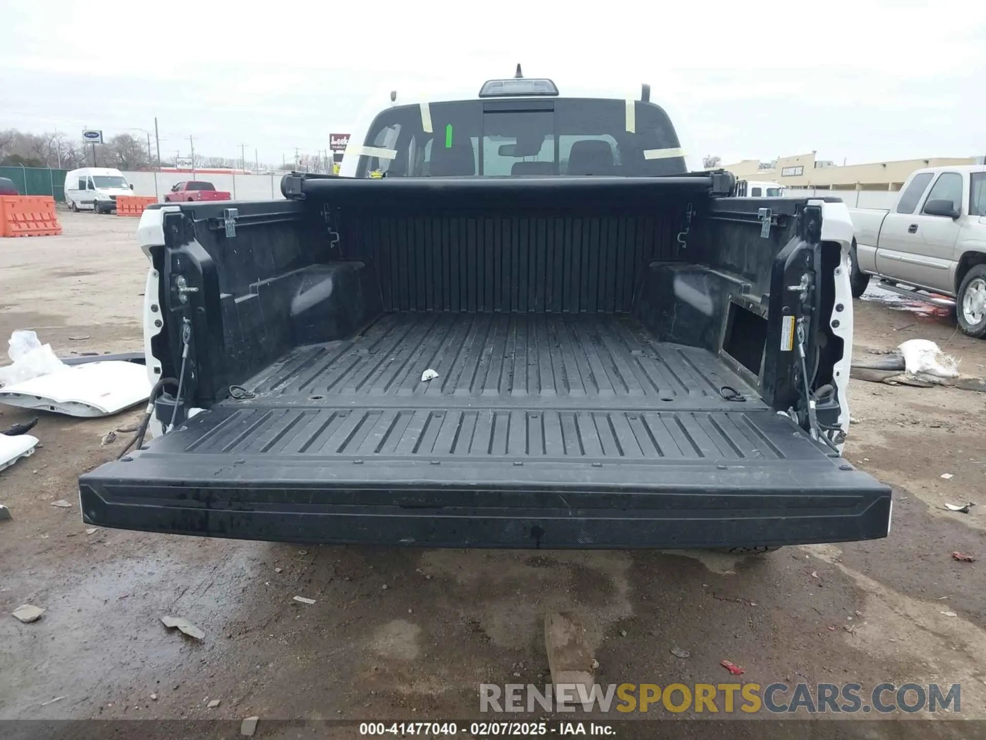17 Photograph of a damaged car 3TMCZ5AN4KM244003 TOYOTA TACOMA 2019