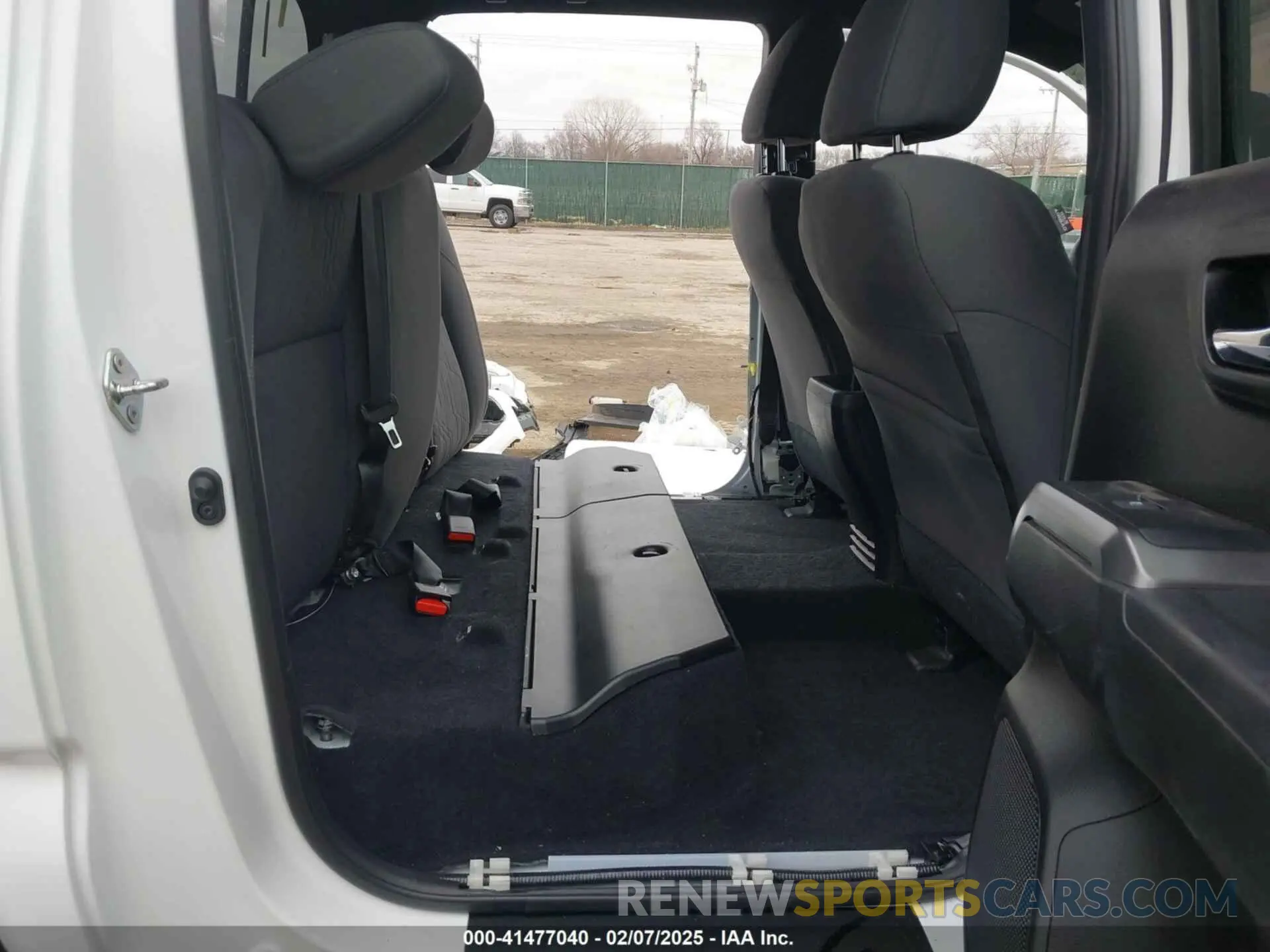 8 Photograph of a damaged car 3TMCZ5AN4KM244003 TOYOTA TACOMA 2019
