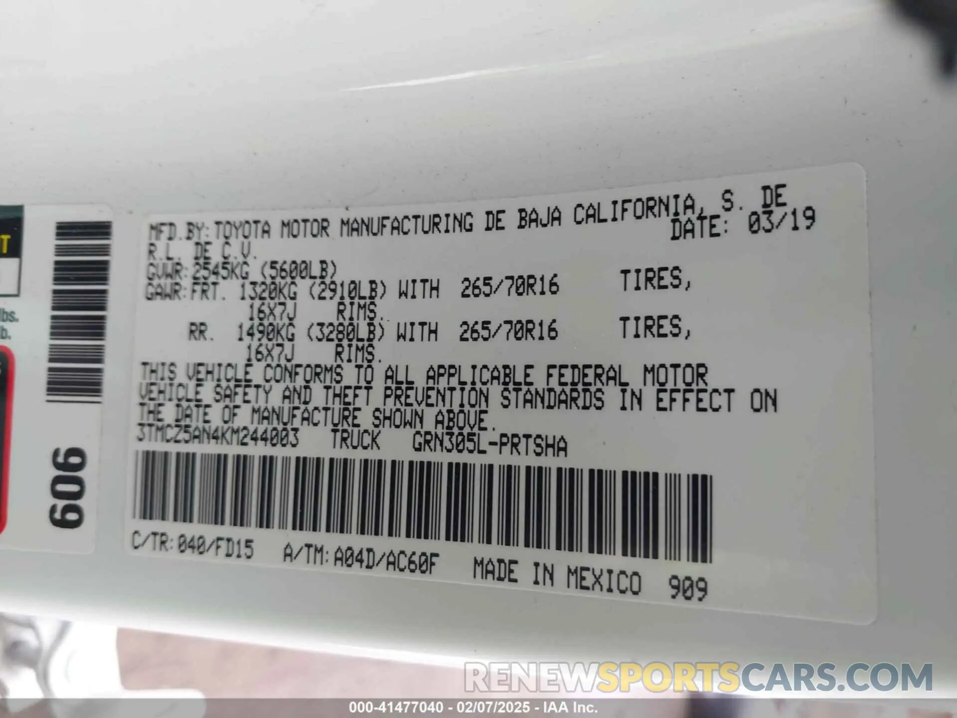 9 Photograph of a damaged car 3TMCZ5AN4KM244003 TOYOTA TACOMA 2019